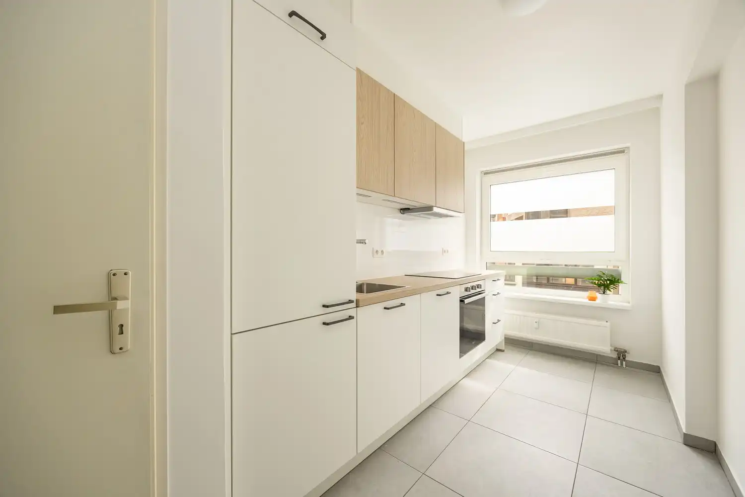 Instapklaar 2-slpk appartement van  83m² met terras op toplocatie! foto 11