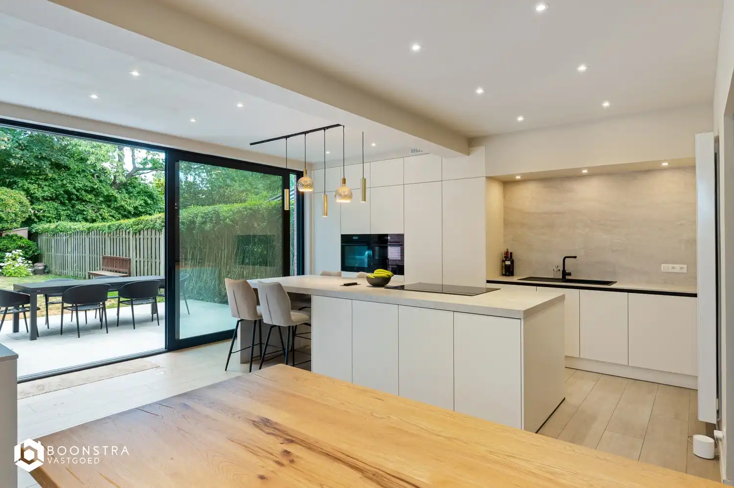 Instapklare woning met 4 slpkrs in hartje Edegem foto 2
