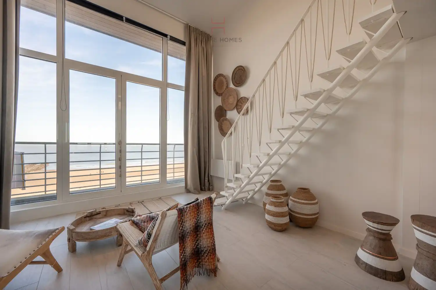 Exclusieve mezzanine-studio met panoramisch zeezicht. foto 2