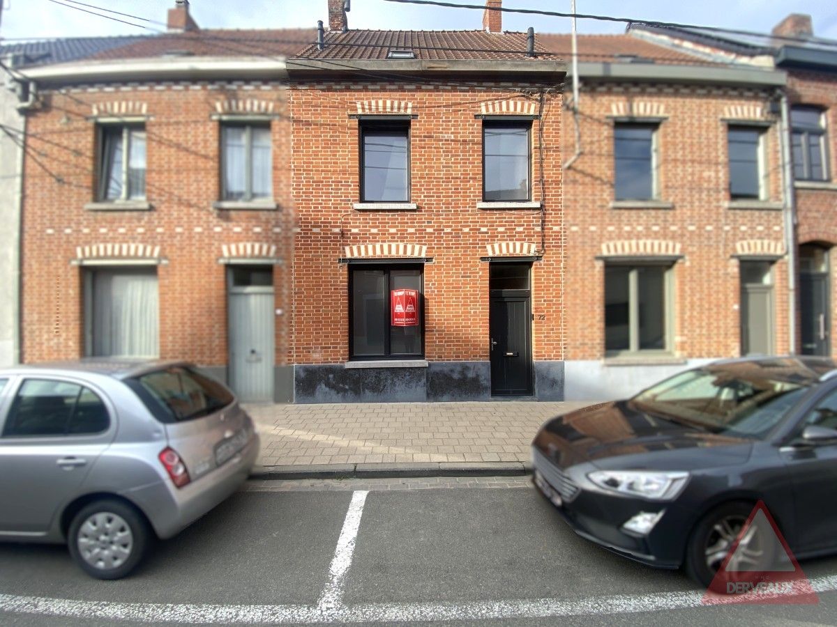 Moorslede – Instapklare en volledig gerenoveerde woning met tuin foto {{pictureIndex}}