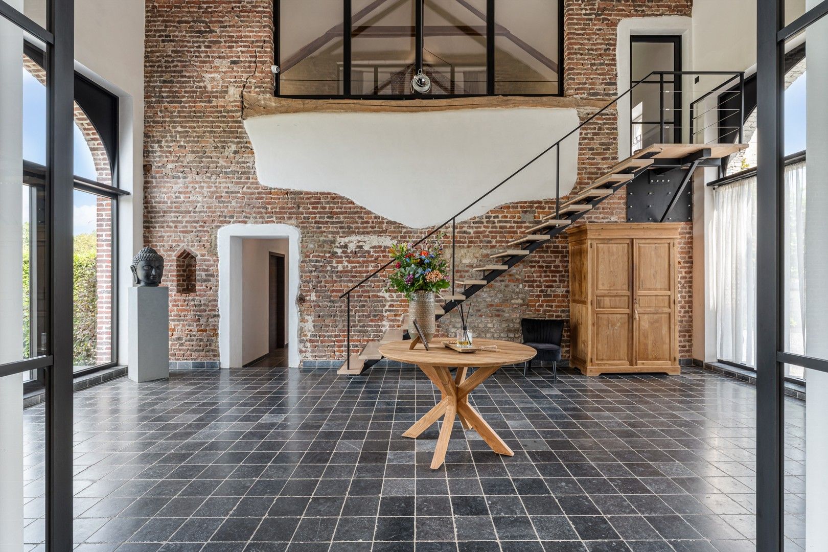Stijlvolle gerenoveerde hoeve met 4 slaapkamers en kantoorruimte. foto 4