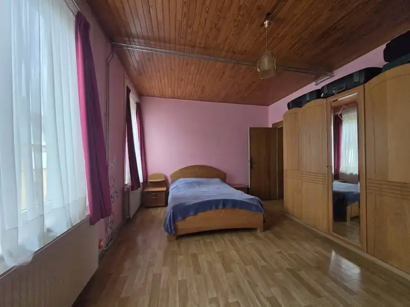 Ruime woning met tuin dichtbij het centrum van Machelen foto 16