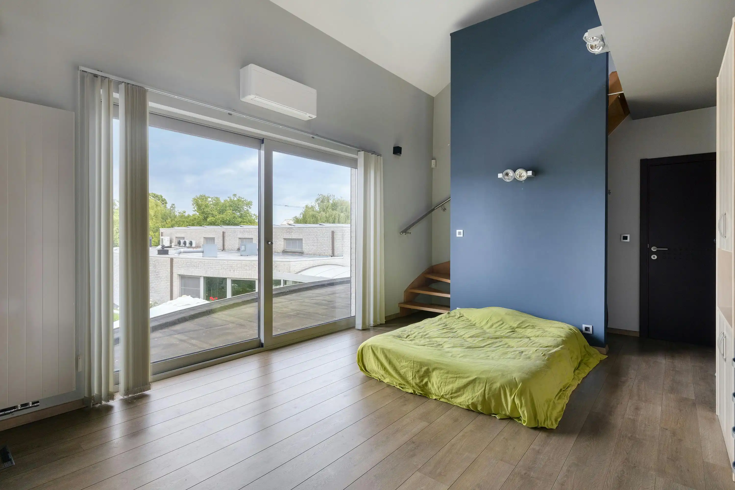 Ruime woning met magazijn (250m²) te koop in Baasrode foto 12
