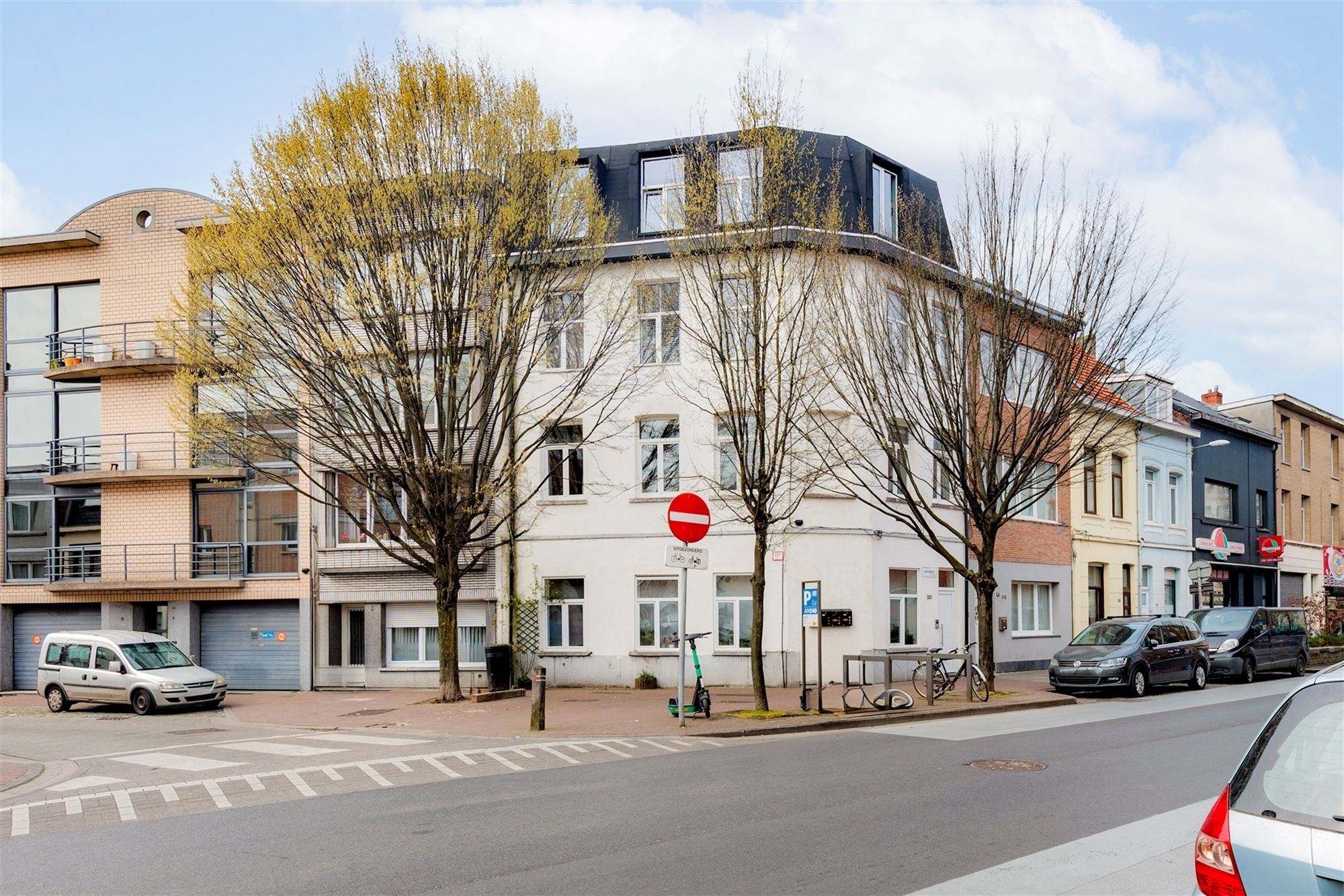 Instaplklaar 2 slpk appartement met terras foto 3