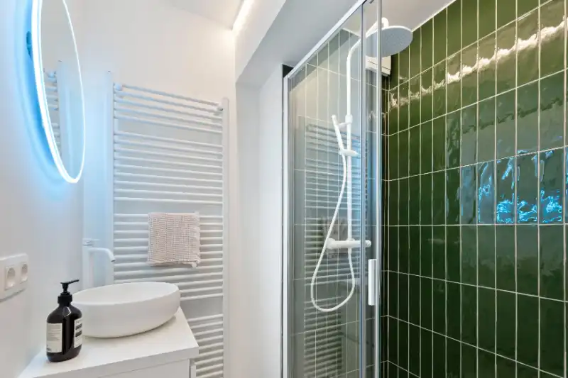 Gerenoveerd 3 slaapkamer, 2 badkamer appartement op de zeedijk in Sint-Idesbald met balkon foto 12