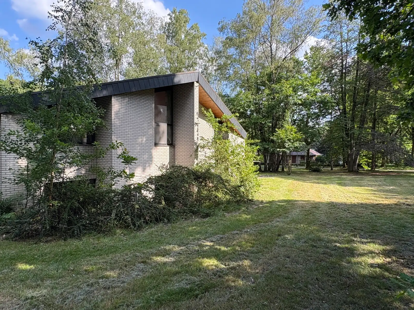 Ruime villa met 5 slaapkamers en veel privacy  foto 2
