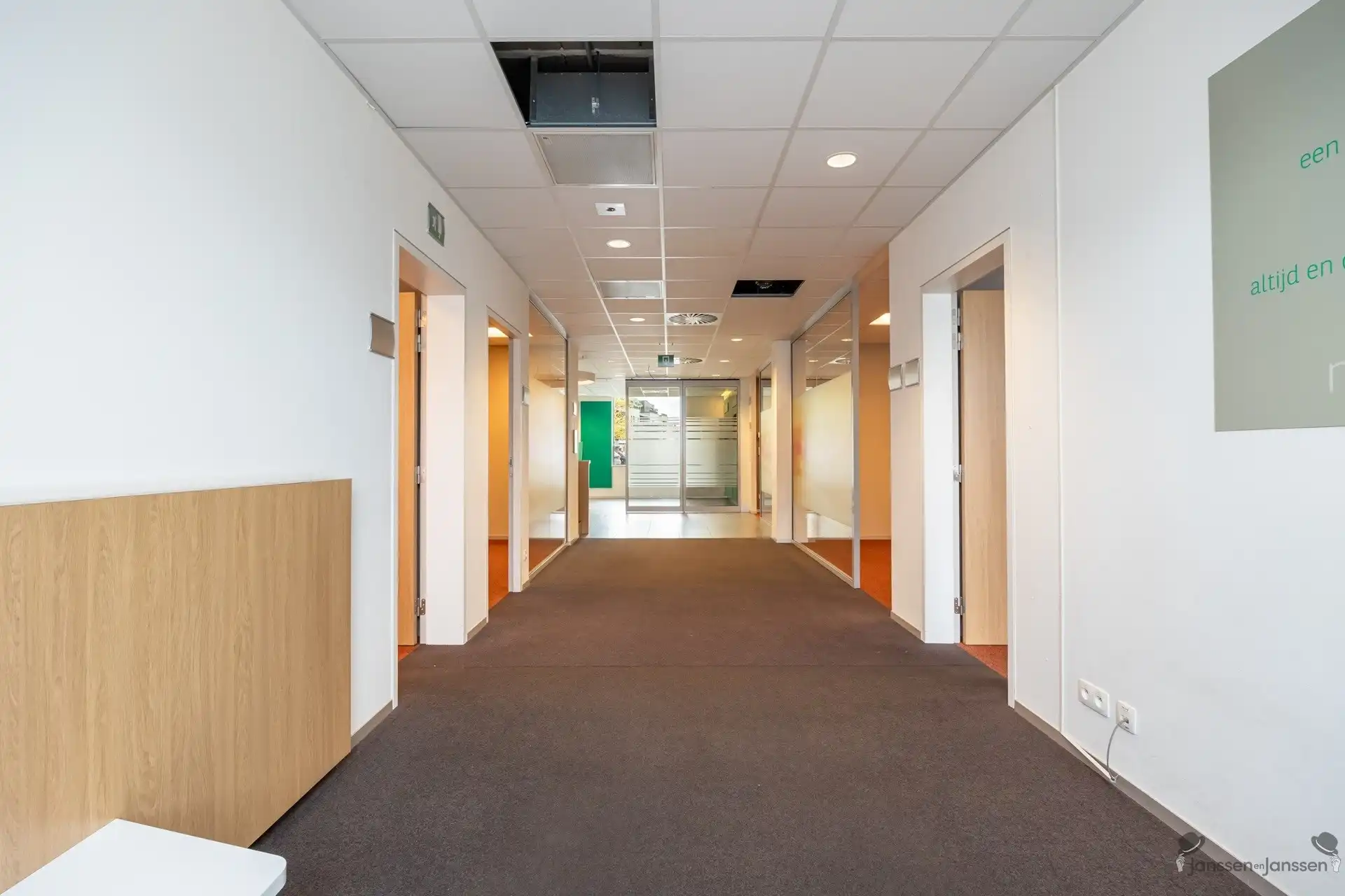 Commercieel gebouw met parkeergelegenheid! foto 19