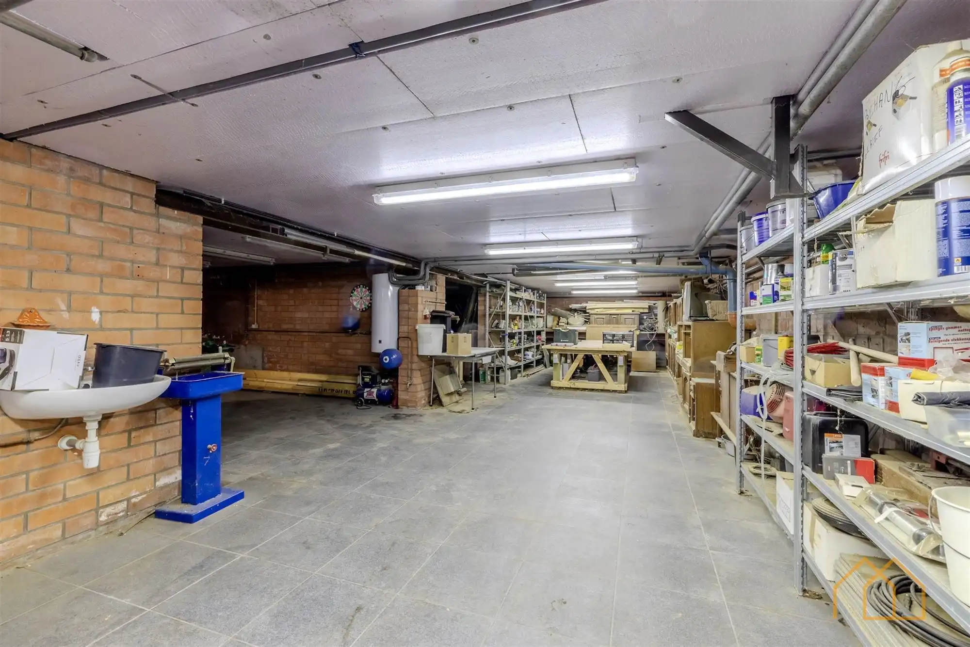 Ruime woning op 12a met veel kelder en garage foto 14