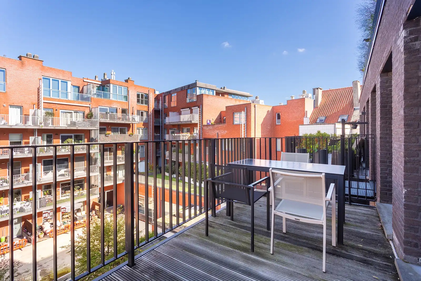 Luxueus en gemeubeld appartement met twee terrassen en parking op het Zuid foto 23