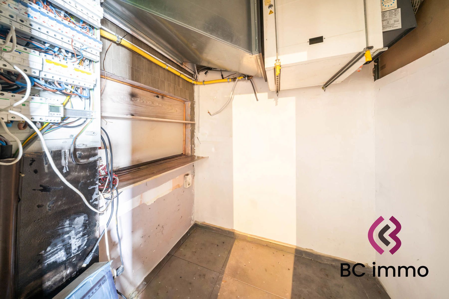 Commercieel handelspand te koop – Onderwijslaan te Genk foto 10