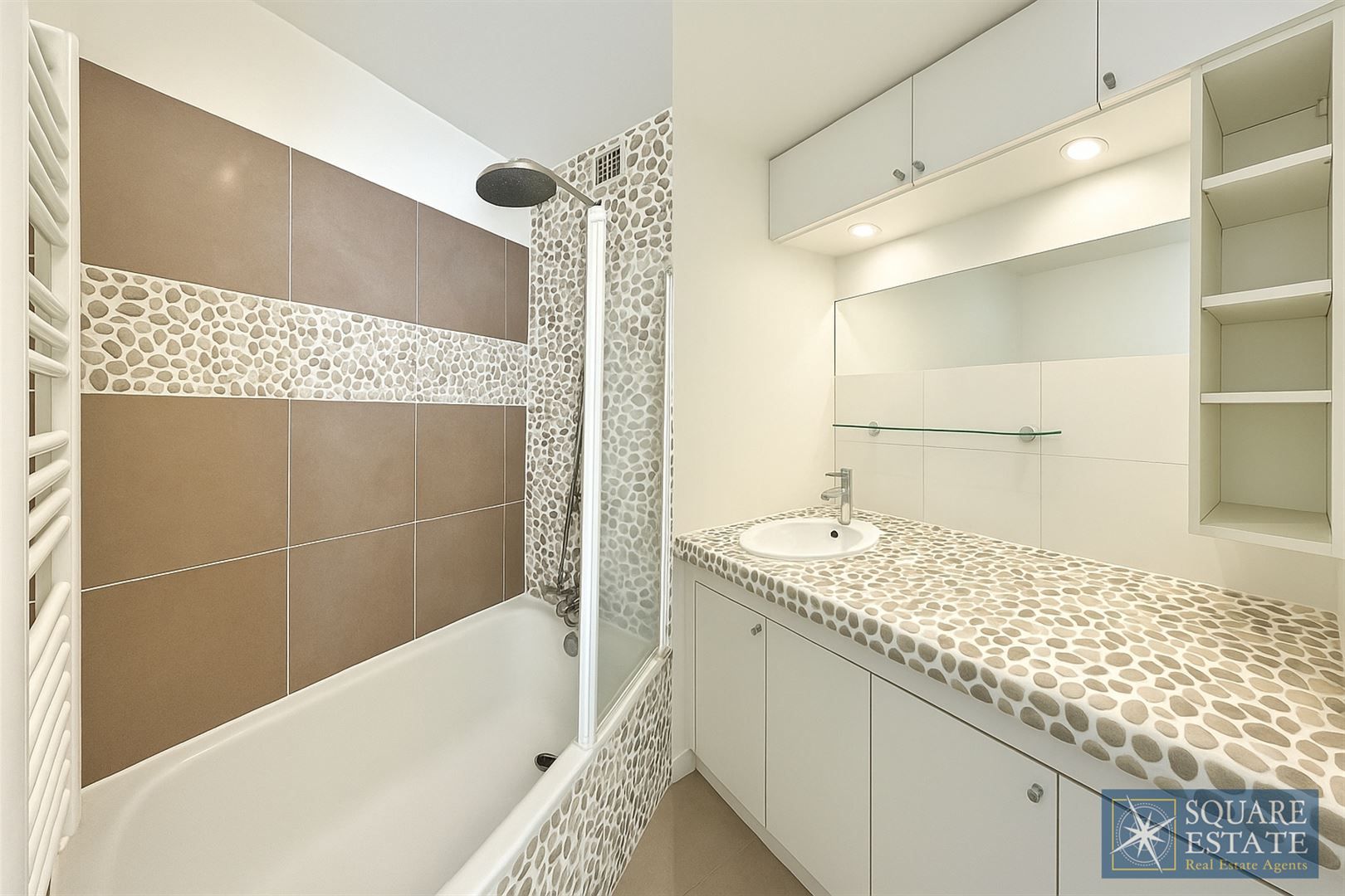 Prachtig appartement met 2 slaapkamers foto 8