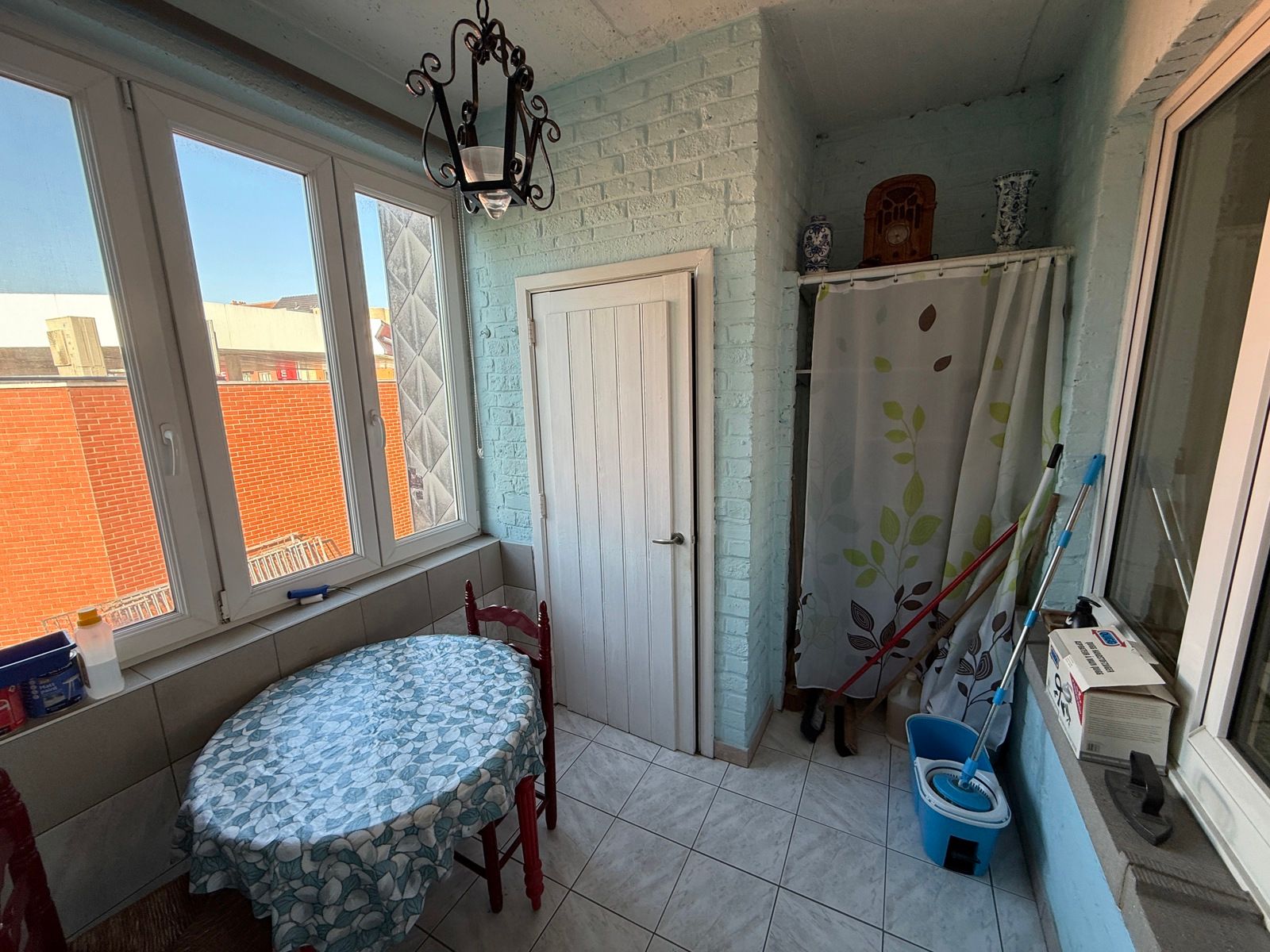 Goed gelegen woning met vier slaapkamers foto 11