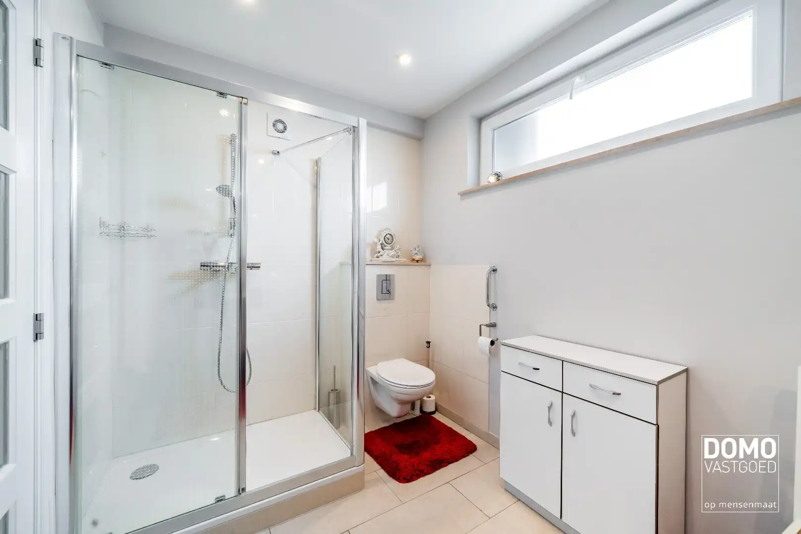 Stijlvol wonen in hartje Hasselt met een uniek uitzicht over het Kolonel Dusartplein foto 19