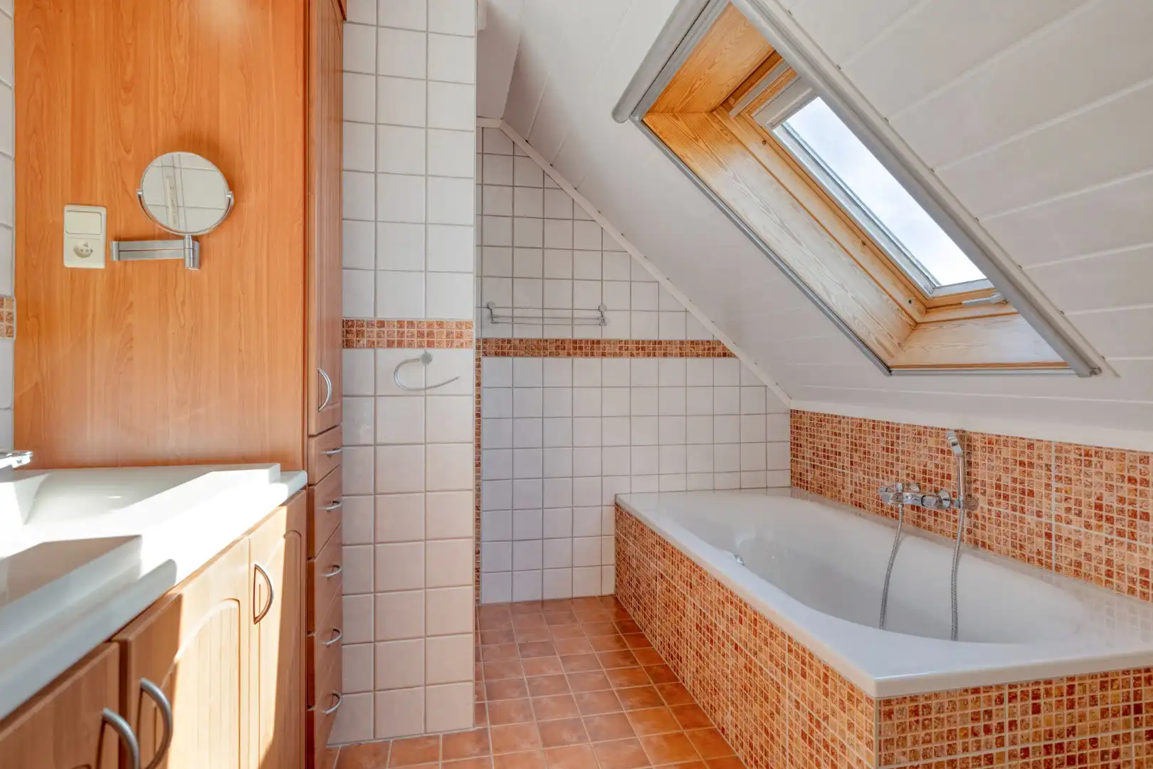 Rustig gelegen woning met 4 slpks en 2 badkamers op 691 m² te OLV Olen ! foto 25