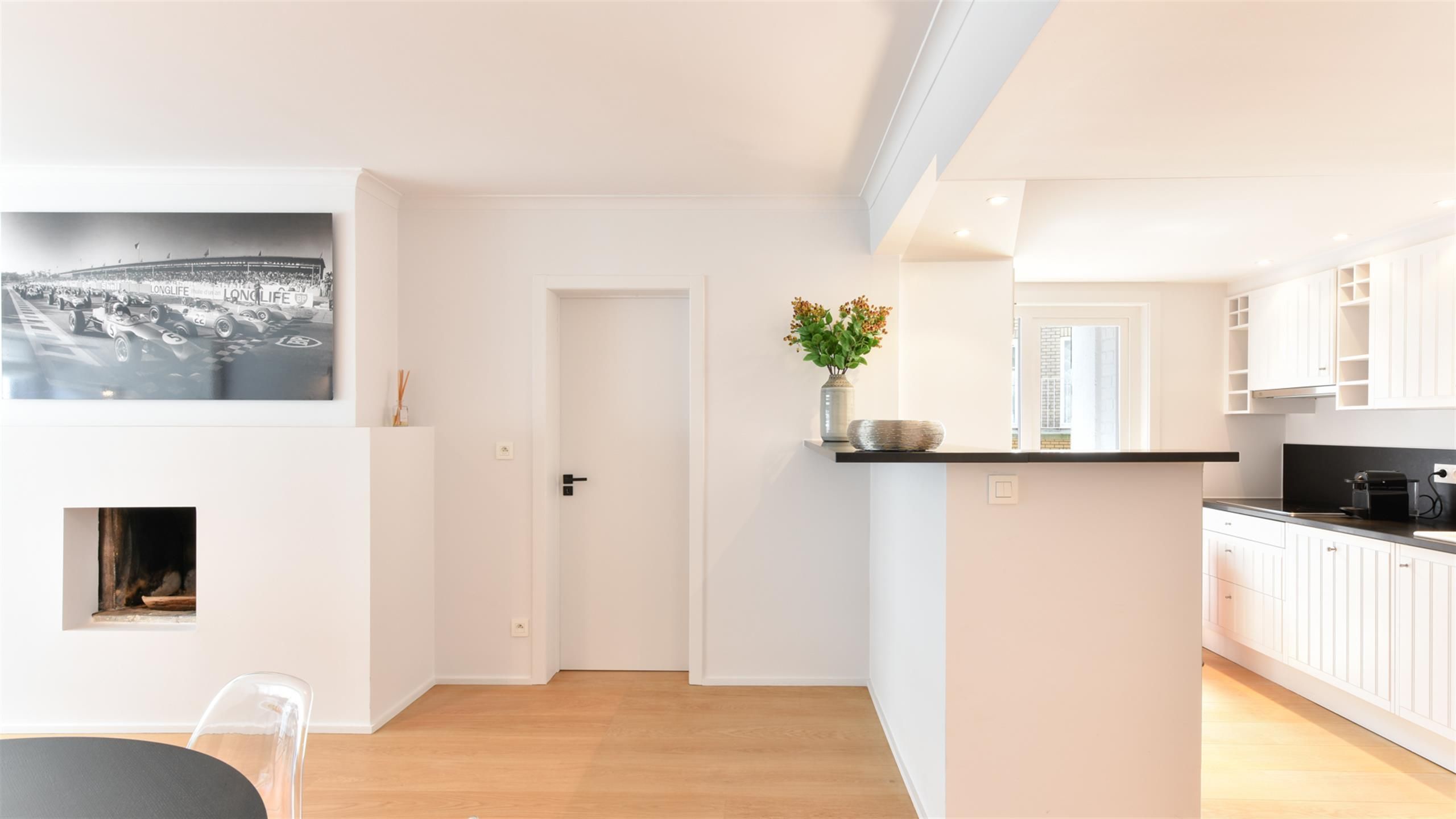 CENTRAAL gelegen appartement met 3 VOLWAARDIGE slaapkamers.. foto 4