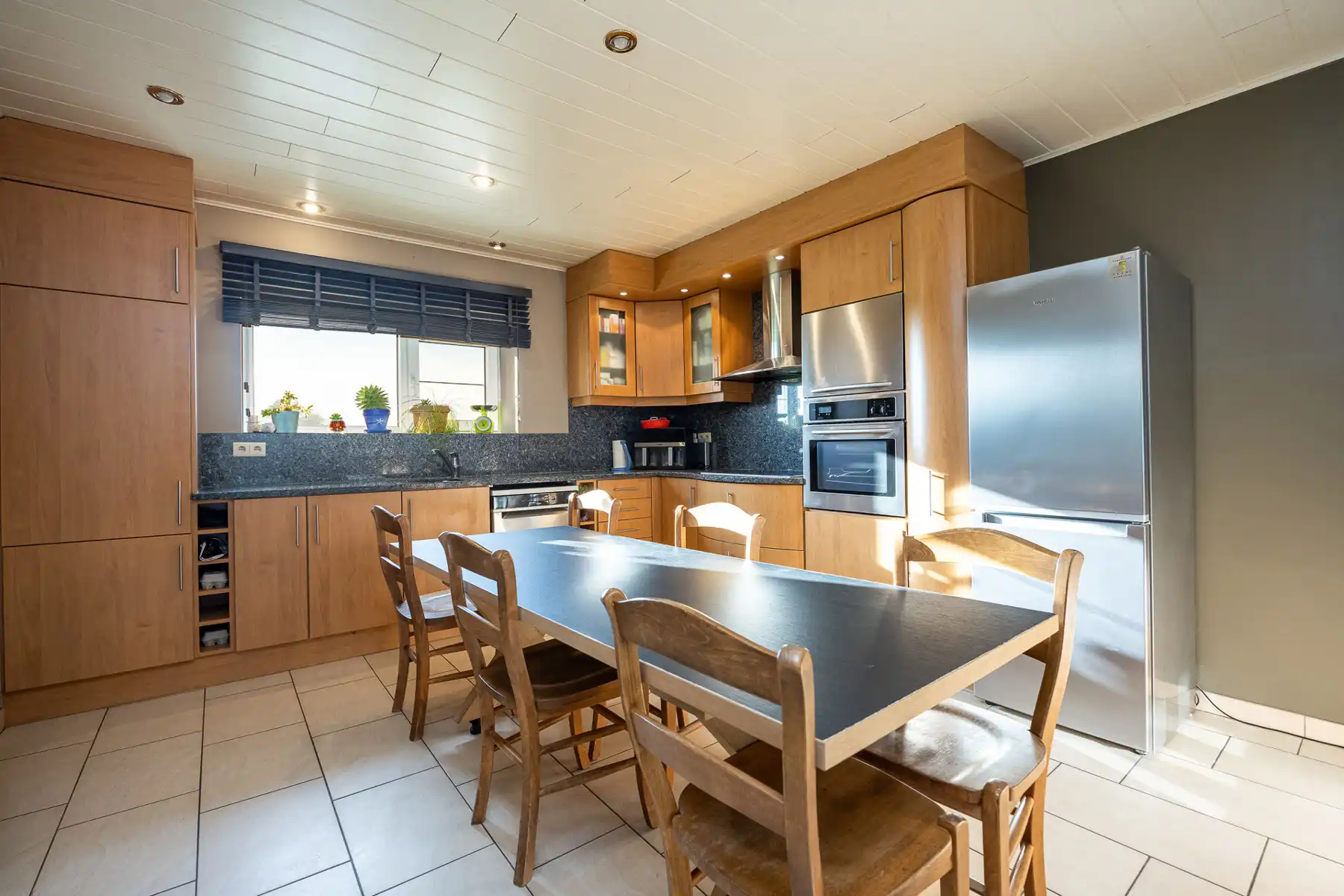 Gerenoveerde vrijstaande woning met 3 slaapkamers op een unieke locatie in Merksplas. foto 8