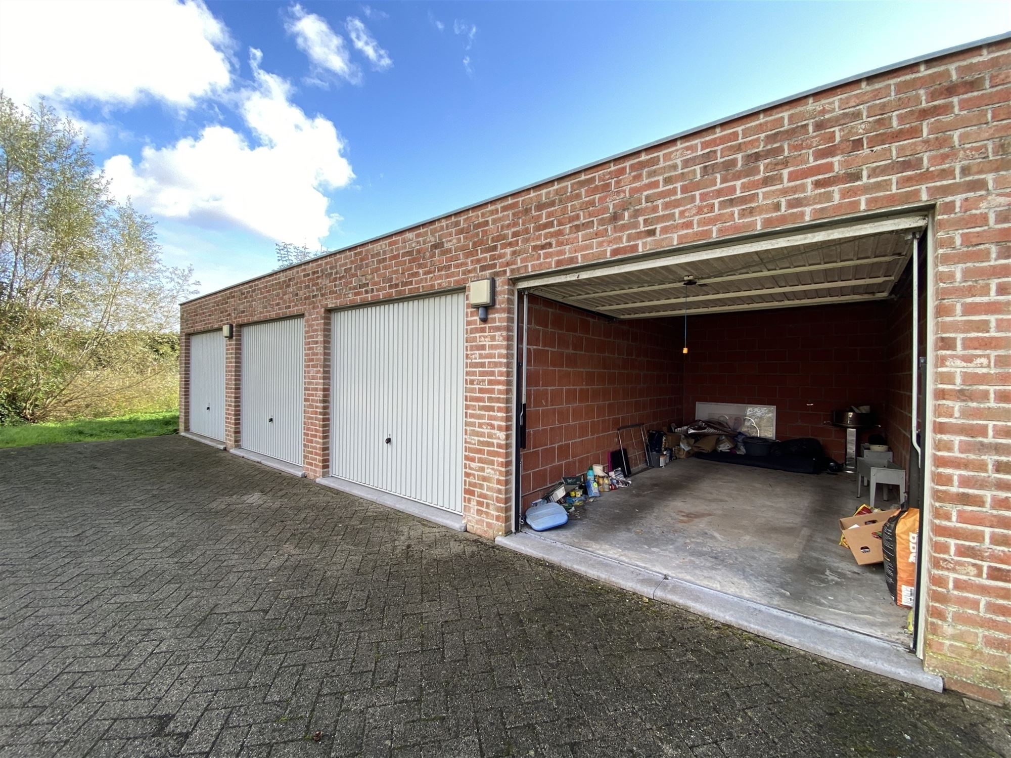 Gezellig gelijkvloers appartement met garage en terras foto 15