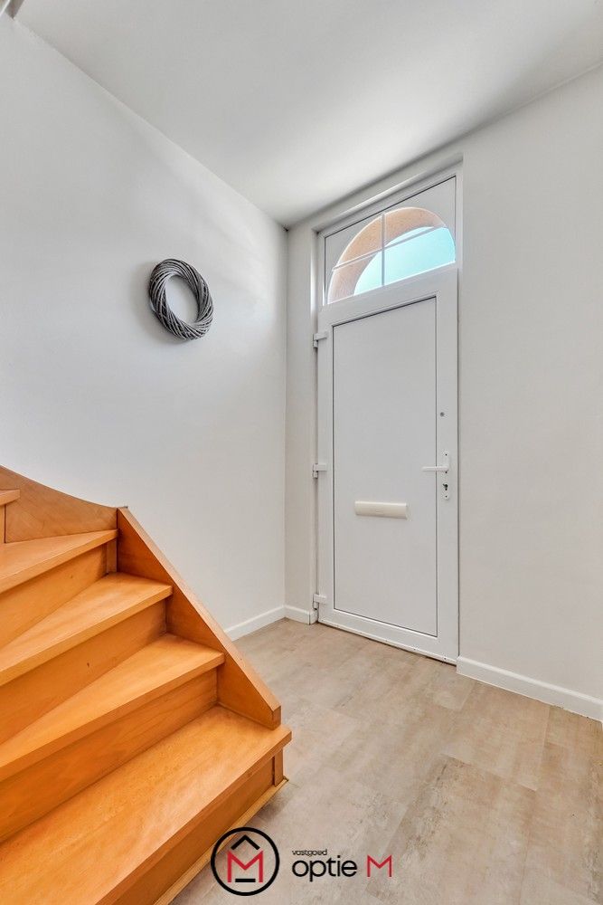 Charmante woning met 4 slaapkamers + weide foto 3