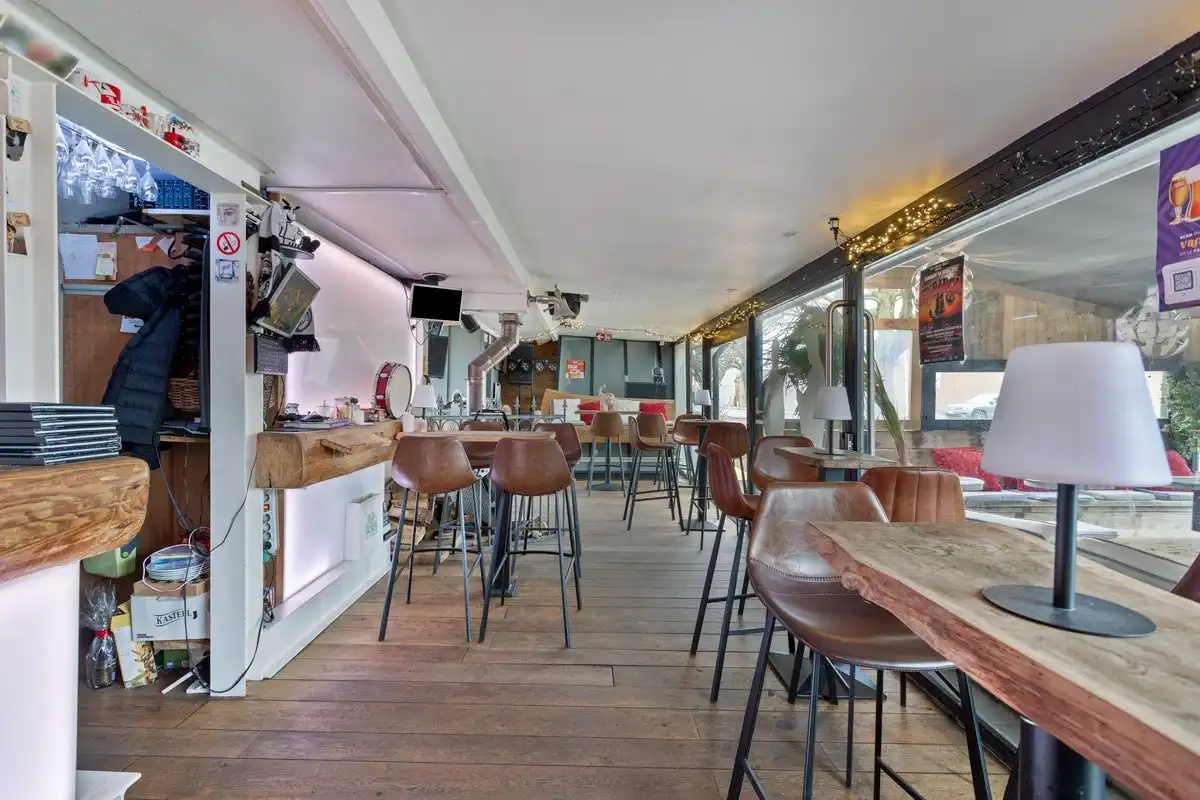 HORECABOOT met WOONST te AALST foto 16