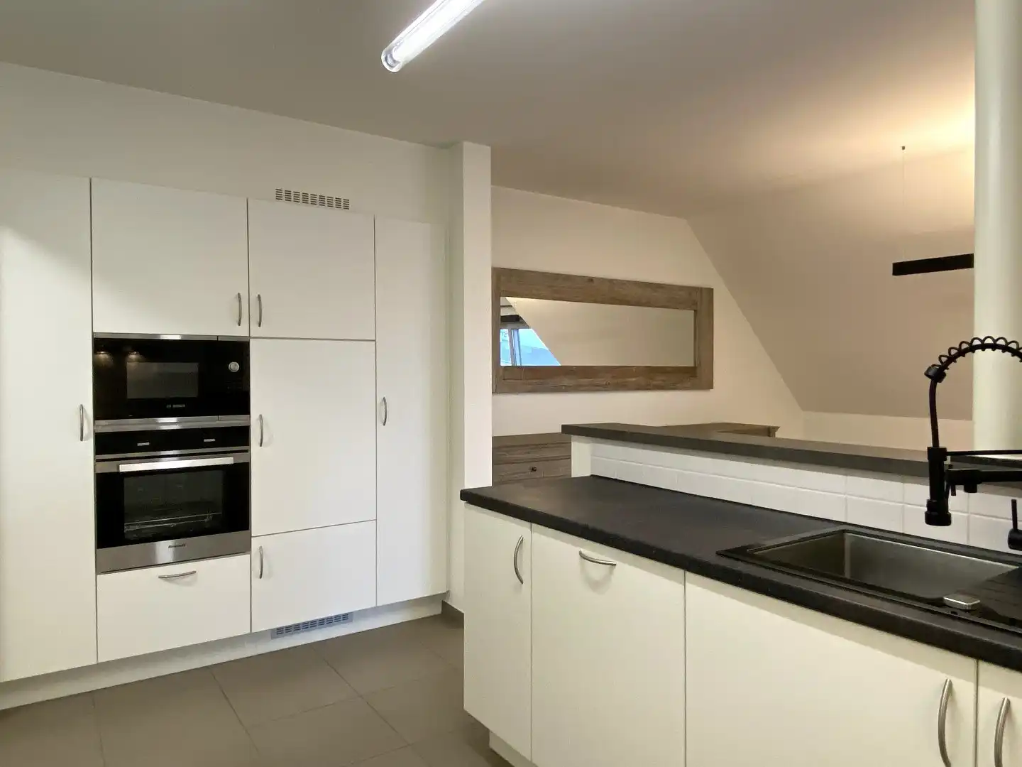 INSTAPKLAAR DAKAPPARTEMENT MET 2 SLPKS | TERRAS foto 4