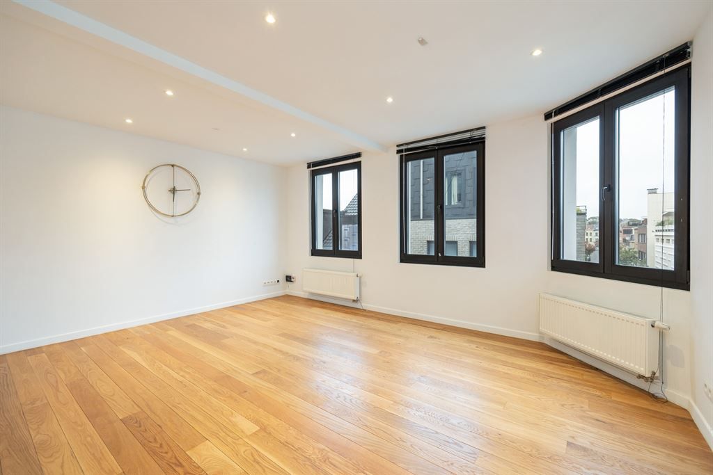 Recent gerenoveerd hoekappartement foto 3