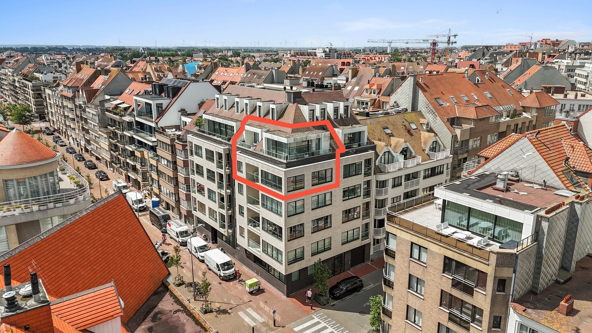 Prachtig penthouse met unieke zonneterrassen gelegen in het centrum van Knokke, op wandelafstand van de zee en de winkels. foto 28