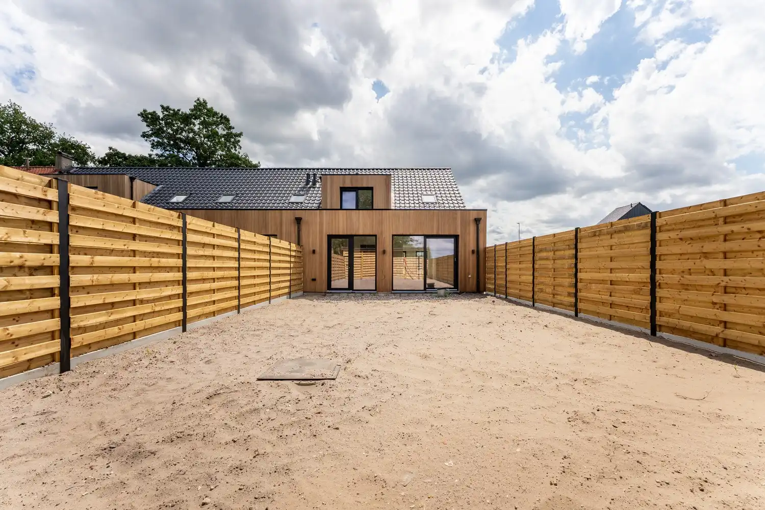 Charmante halfopen woning te koop in Leopoldsburg - 3 slaapkamers, 1 badkamer, ruime keuken en 2 toiletten op 279 m², volledig gerenoveerd in 2026! foto 34