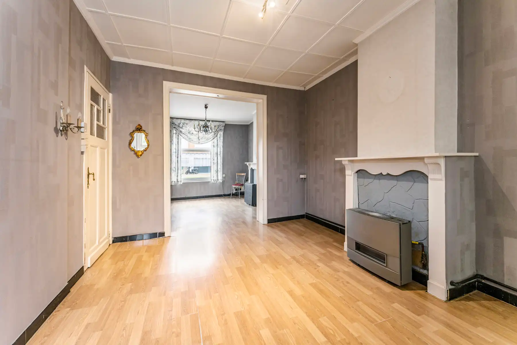 Centraal gelegen te renoveren woning met tuin foto 5