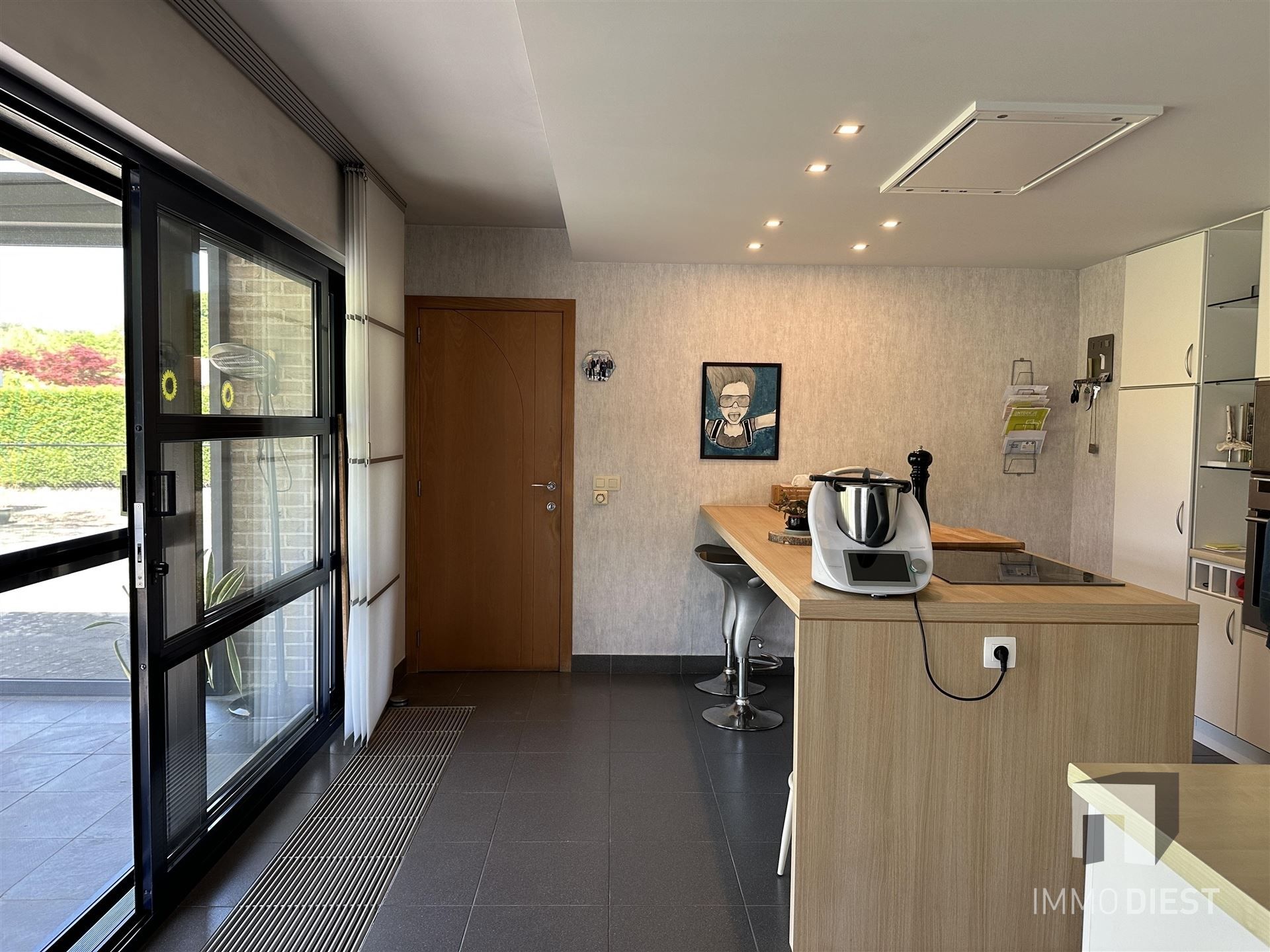 Instapklare woning met zicht op agrarisch gebied - bureau + 3 slpks foto 11