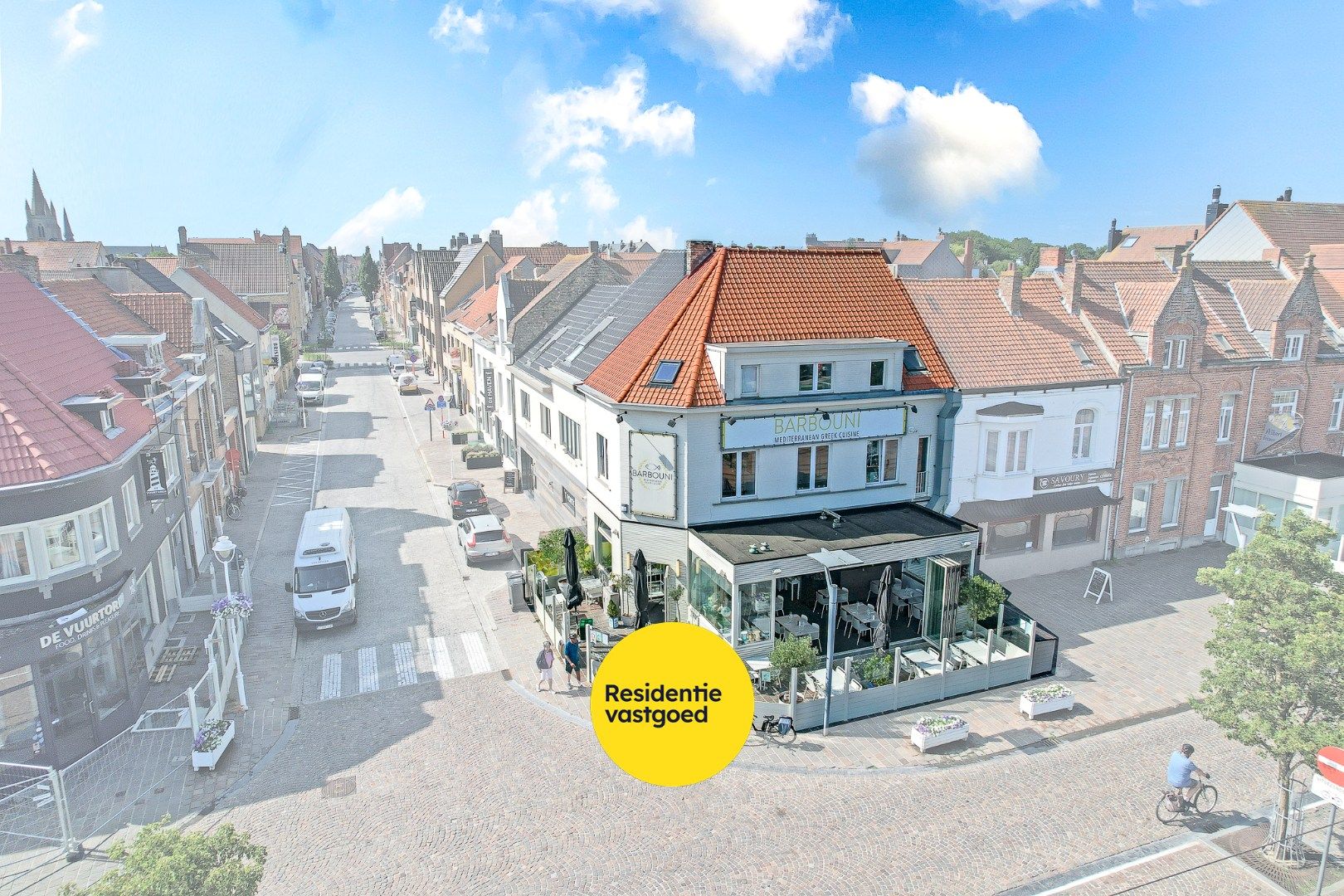 Succesvolle horecazaak met karakter in hartje Nieuwpoort-Stad op de Kaai gelegen. foto {{pictureIndex}}