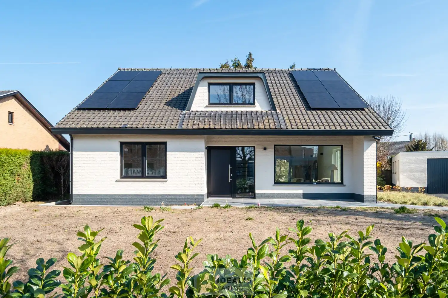 Schitterend volledig vernieuwde woning met een heerlijke open leefruimte, luxe keuken, 3 ruime slaapkamers, een ruime luxueuze badkamer én een apart bureel foto 4