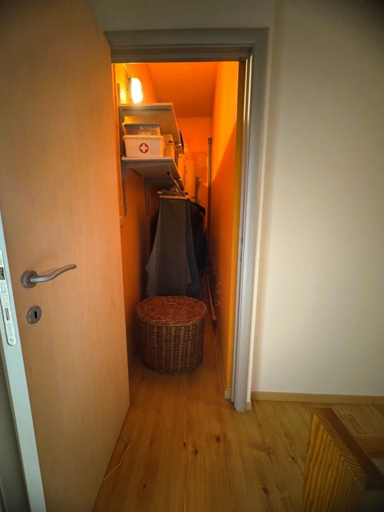 Verrassend ruime woning met achteringang met privéparkeerplaatsen foto 22