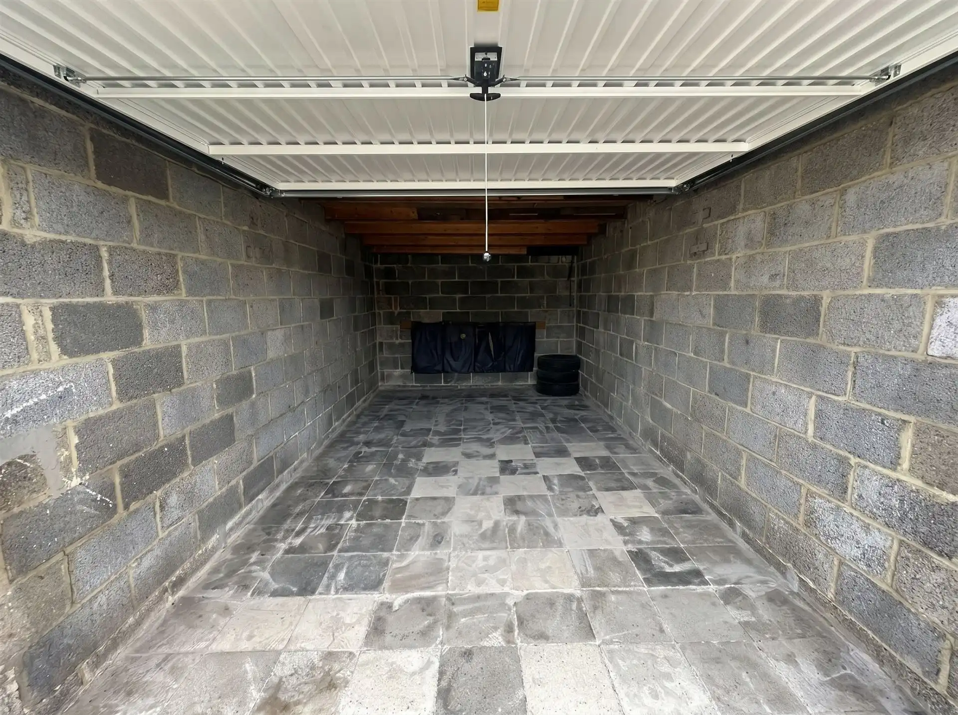 Garage te koop. foto 5