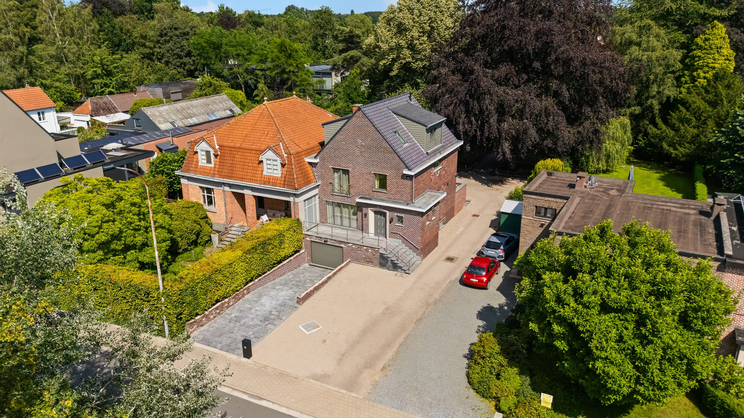 Instapklare woning (EPC = B)  + achterliggend perceel foto 2