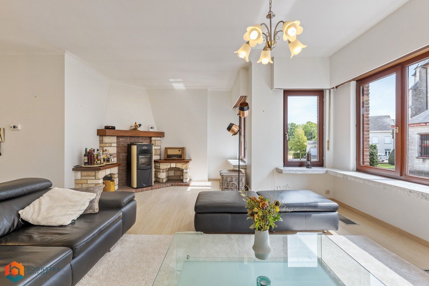Instapklare woning met garage op sublieme locatie foto 5