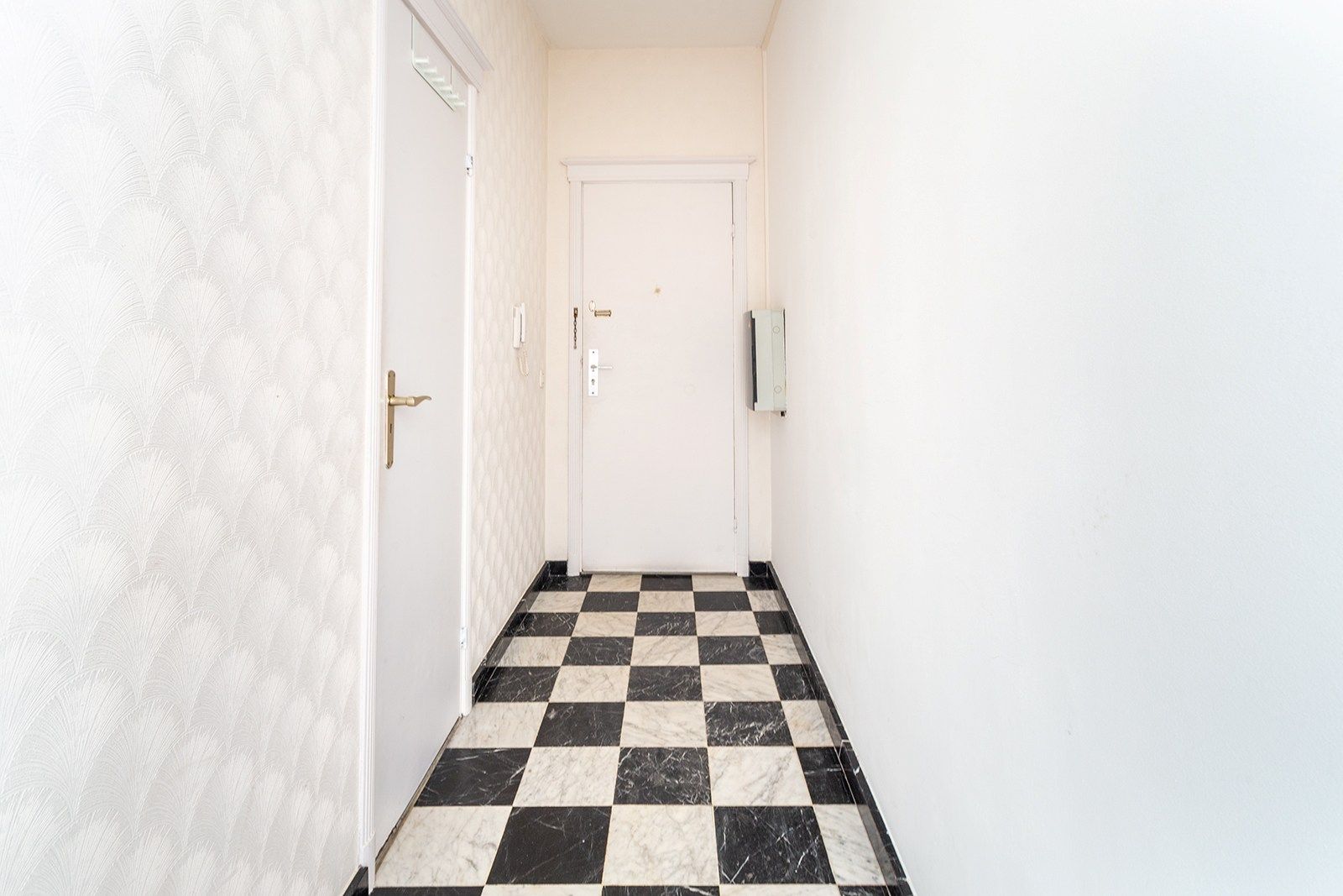 Instapklaar appartement met ruim terras  foto 24