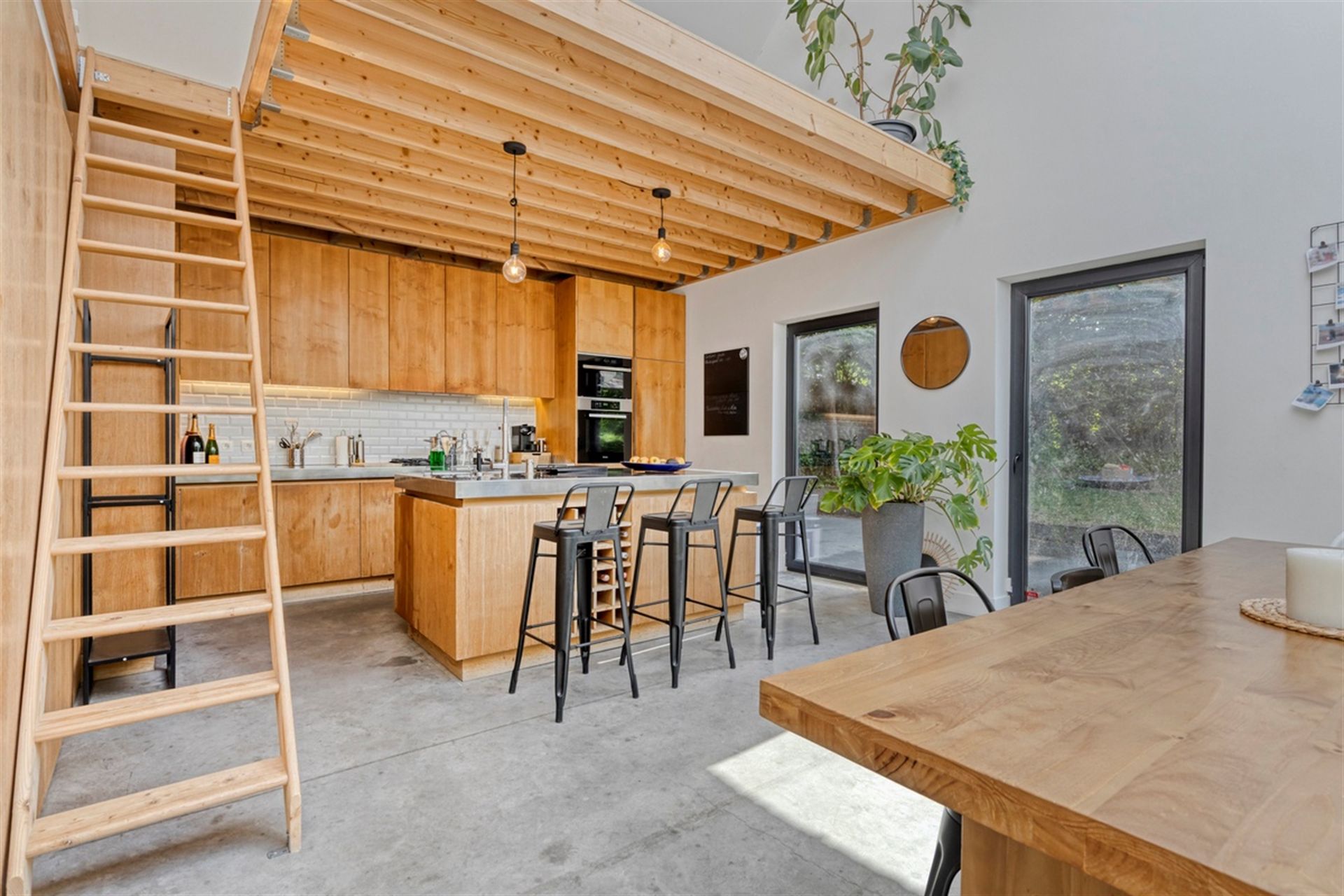 Riante, enorm karaktervolle woning met tuin op TOP-ligging! foto 7
