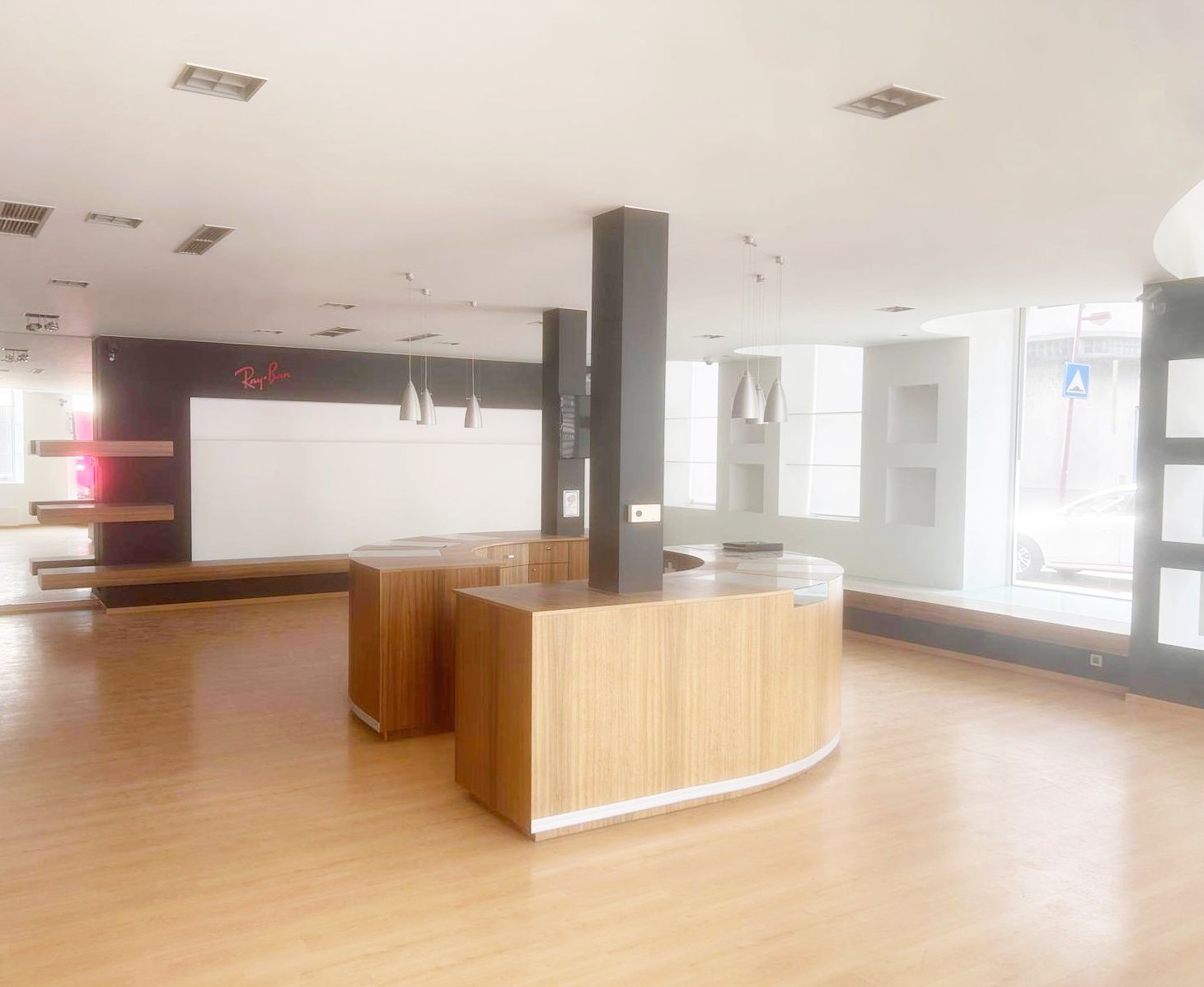 PRACHTIG HOEKPAND COMMERCIËLE TOPLOCATIE foto 9