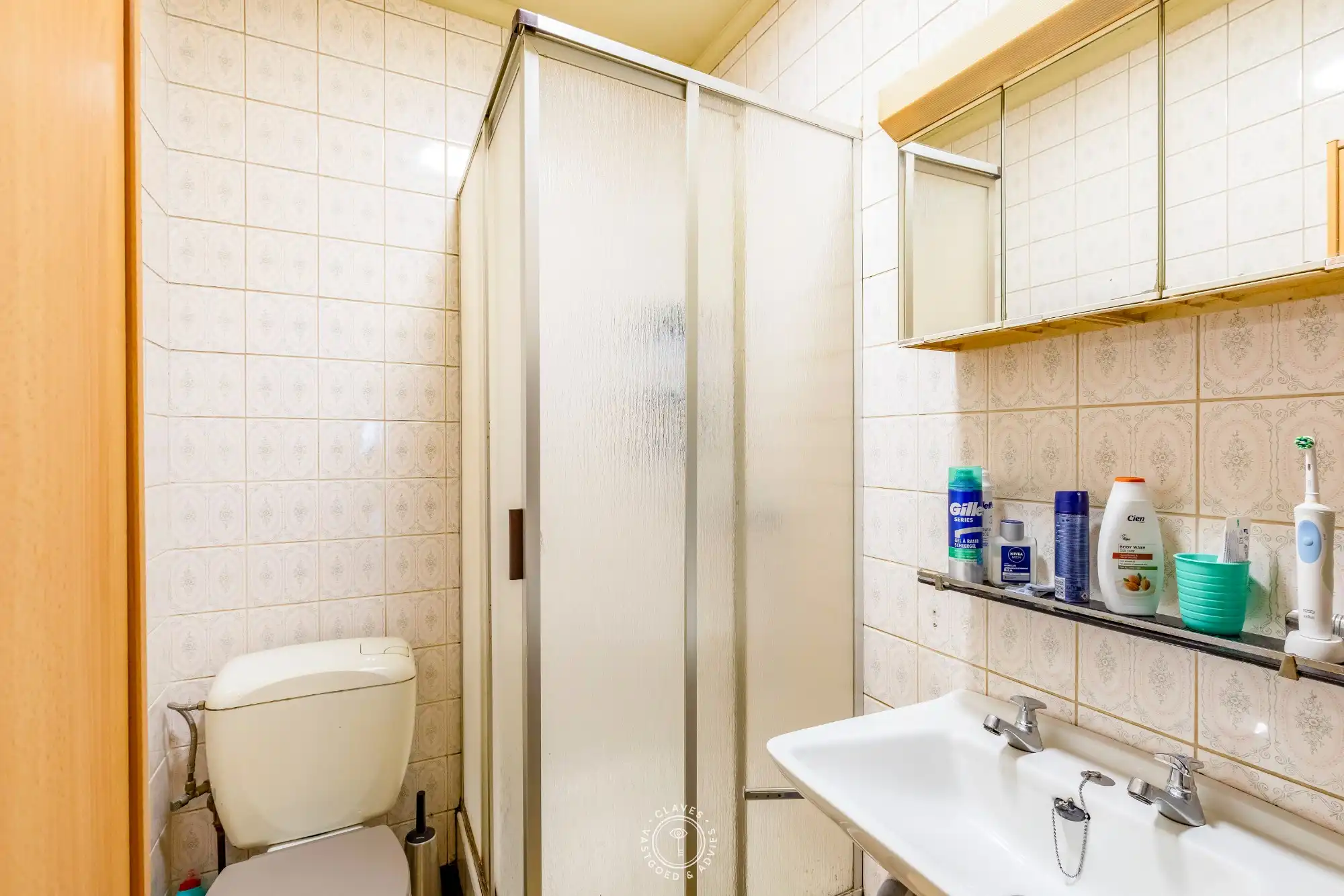 Woning met renovatiepotentieel nabij het centrum van Sint-Niklaas foto 8
