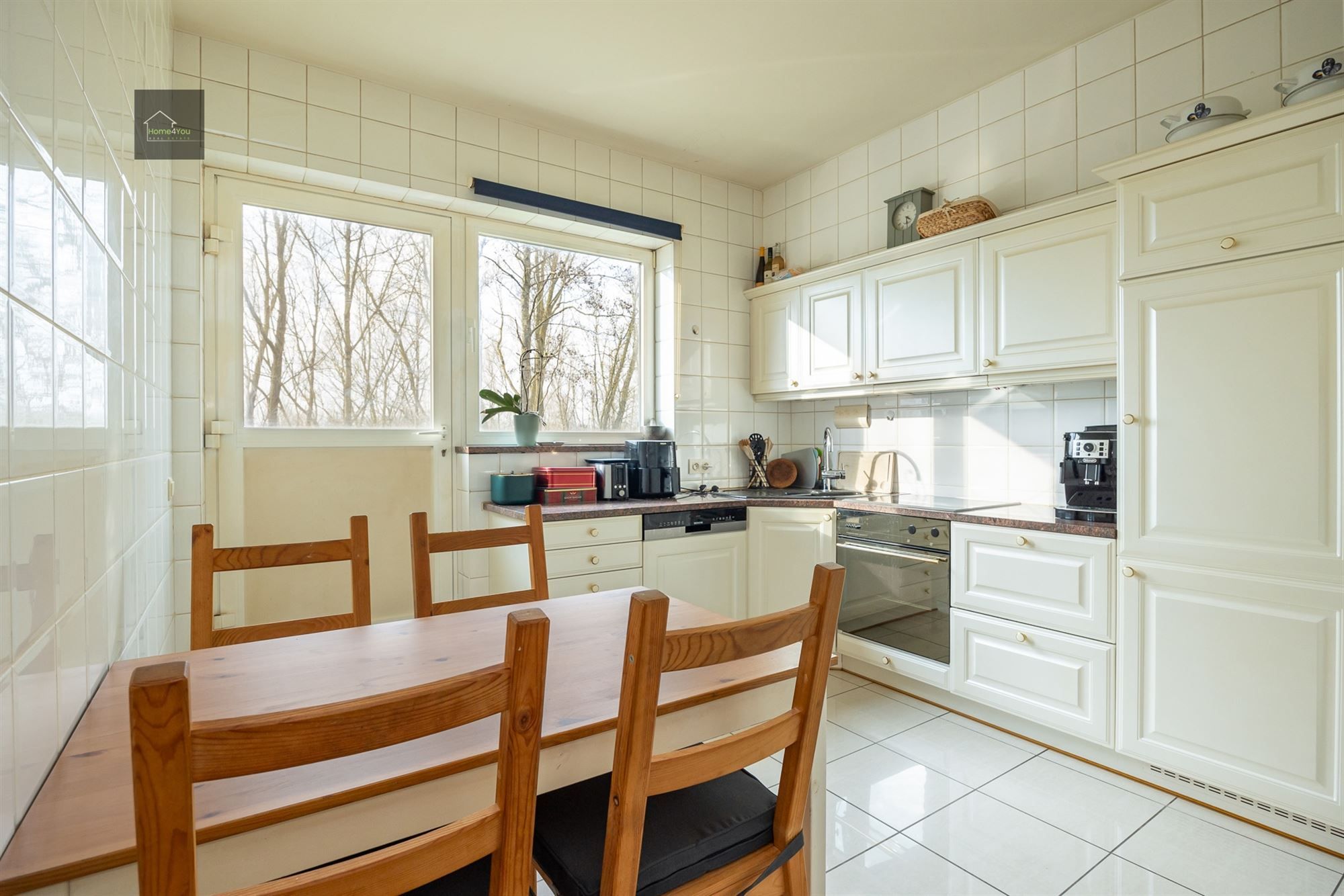 Ruim appartement met groot terras en prachtig groen uitzicht foto 8
