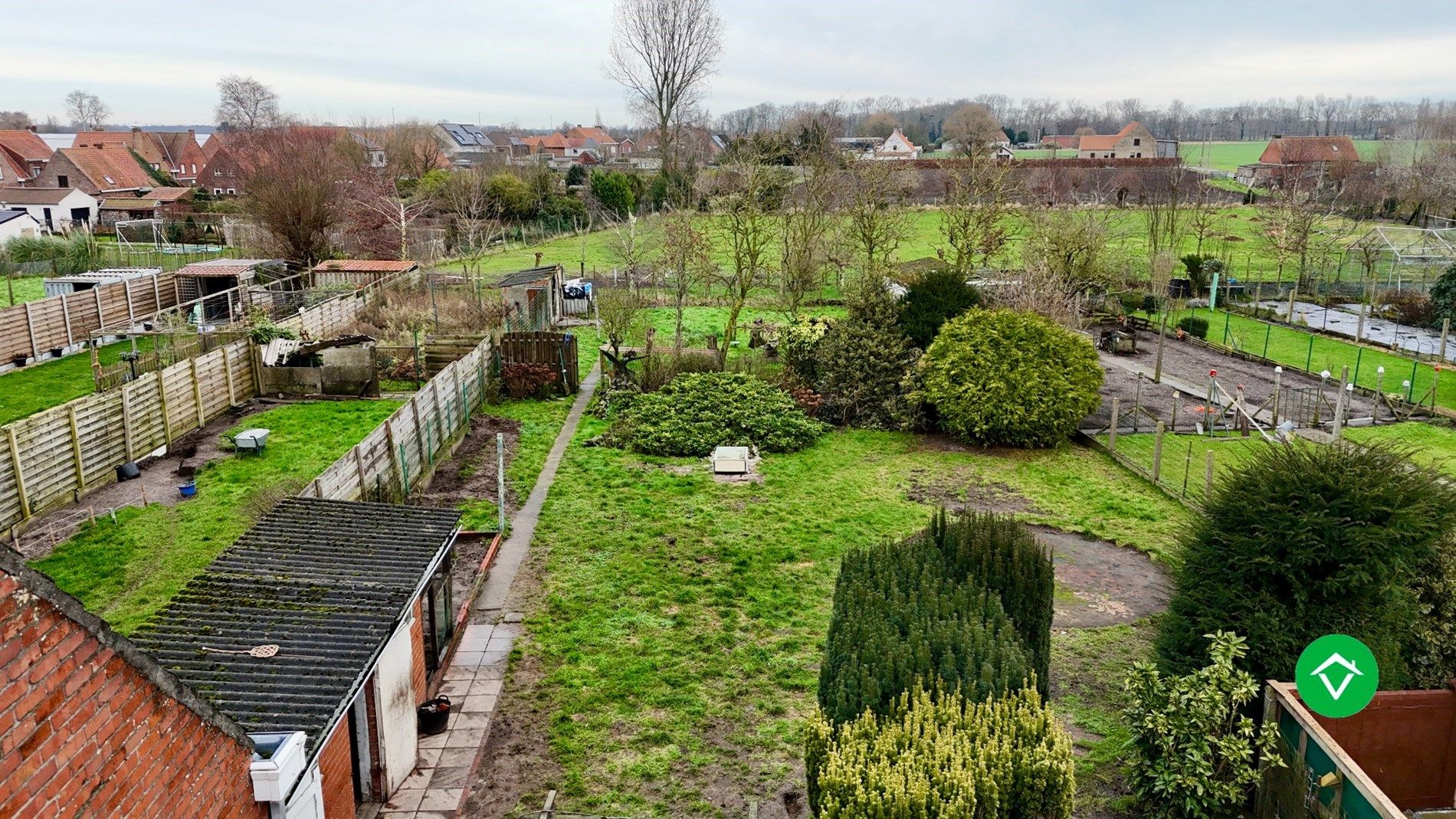 Op te frissen woning met vier slaapkamers te Eernegem foto 22
