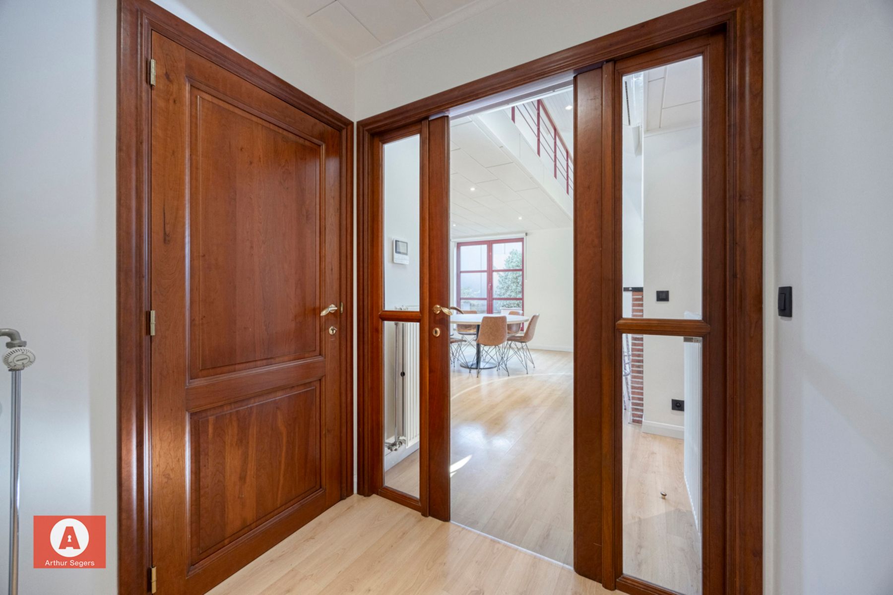 Ruim & energiezuinig appartement mét ruime beneden-berging. foto 5