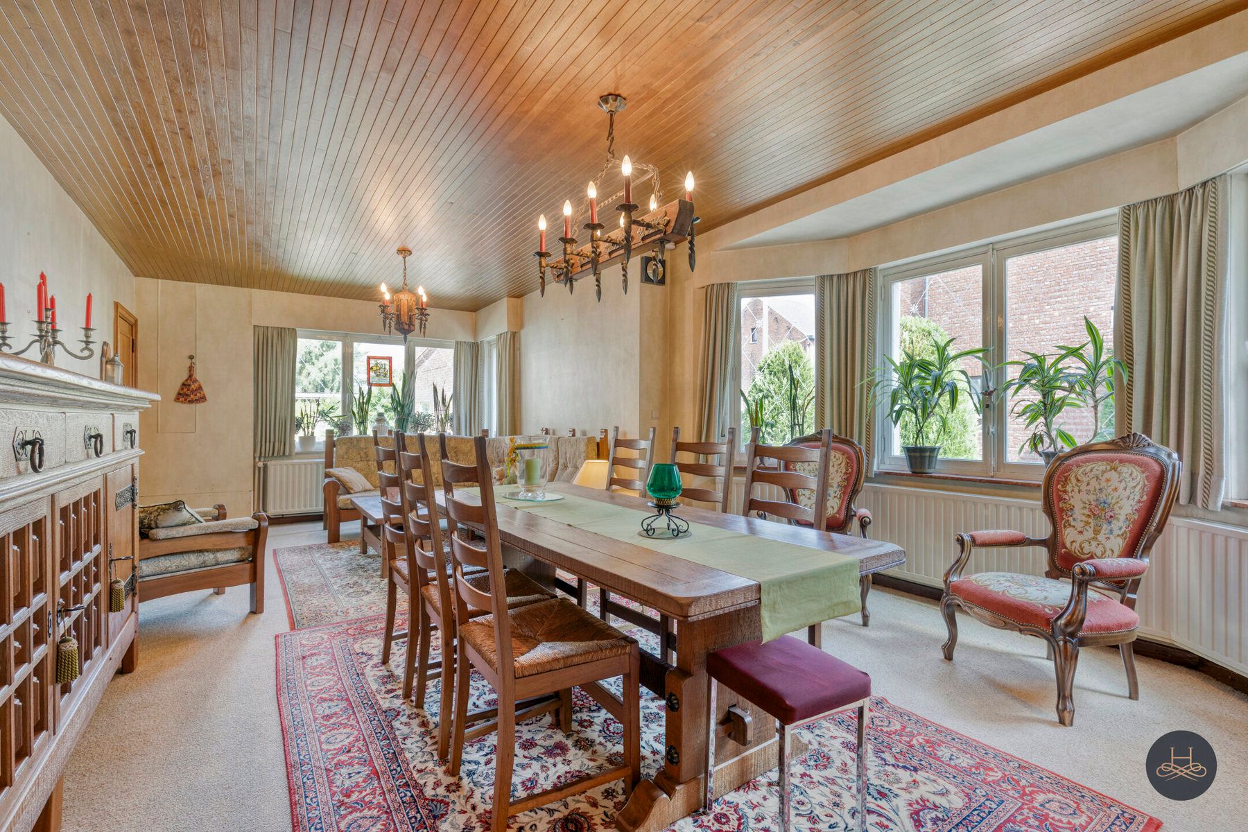 Charmante te renoveren open woning met enorme tuin en bos foto 8