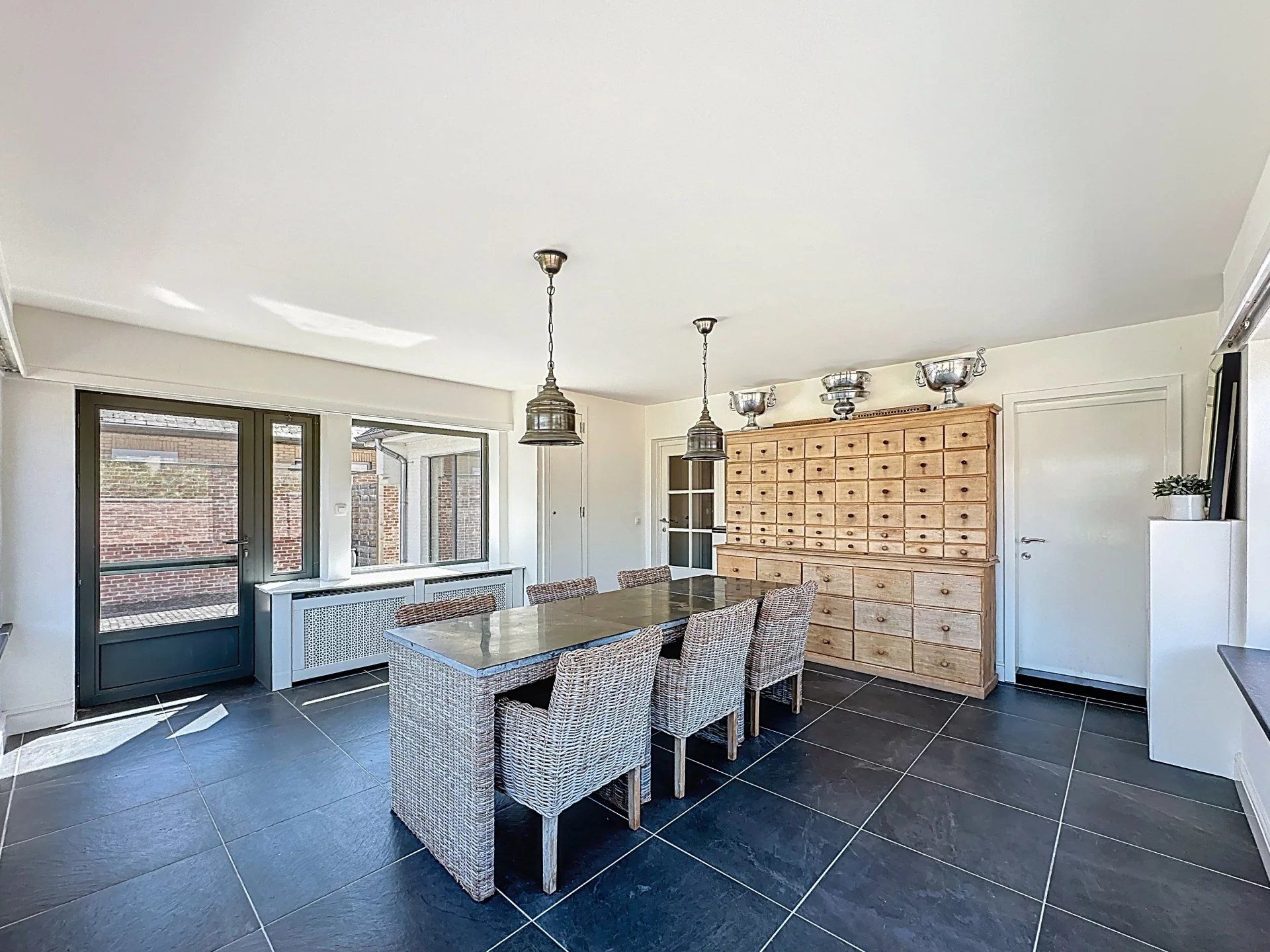 Charmante gerenoveerde woning met bijgebouw, ideaal voor bijberoep of inwonende ouders/volwassen kinderen. foto 10