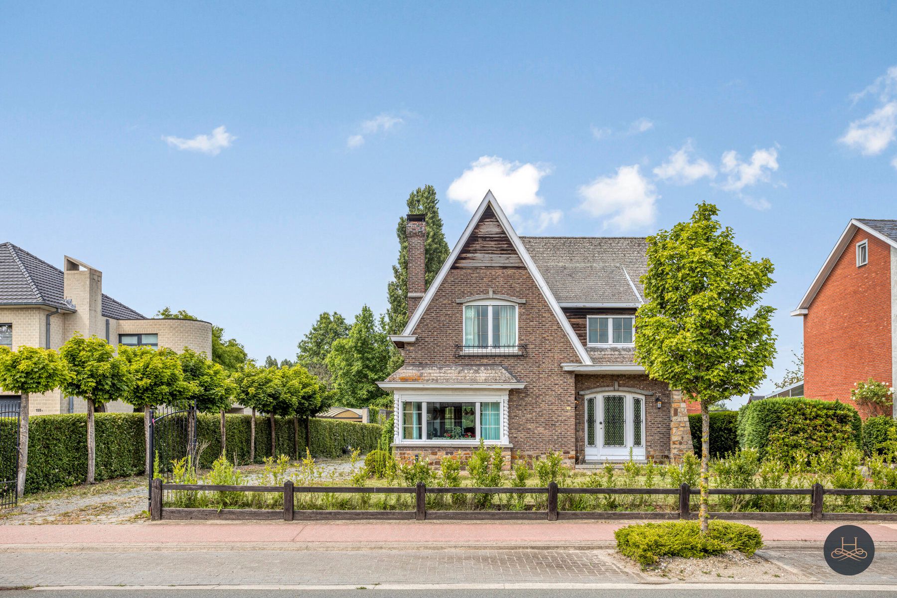 Prachtige gezinswoning op riant perceel foto 2