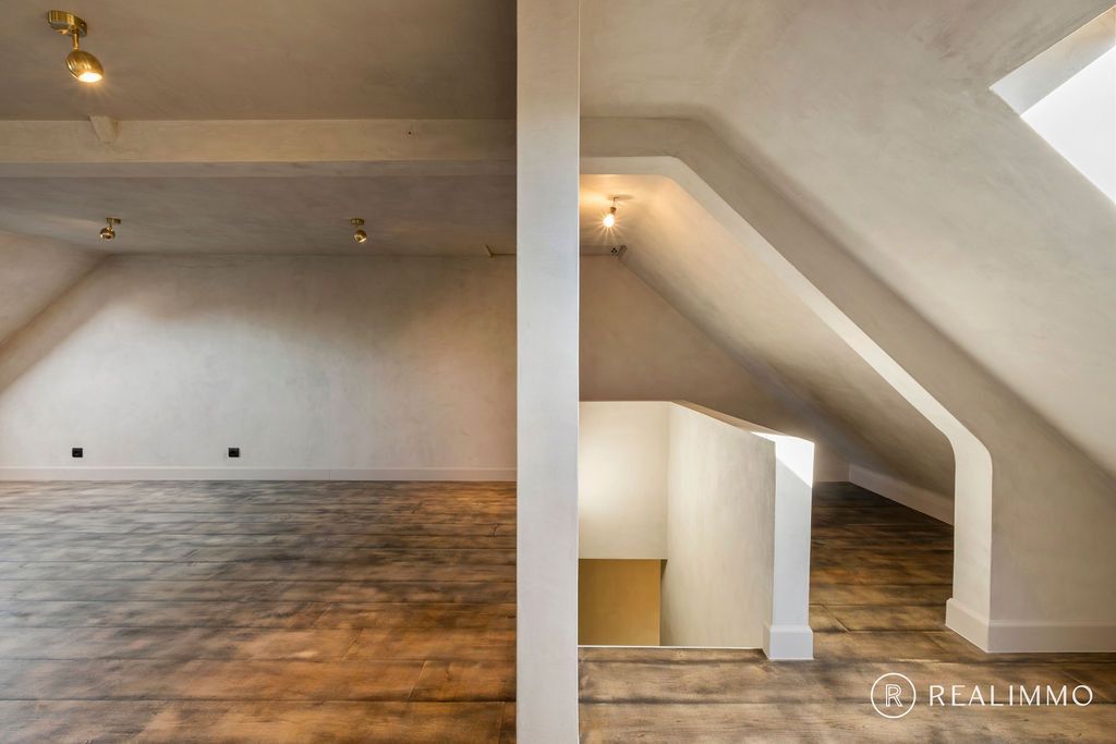 Stijlvol gerenoveerde woning met 3 slaapkamers in Sint-Denijs foto 17