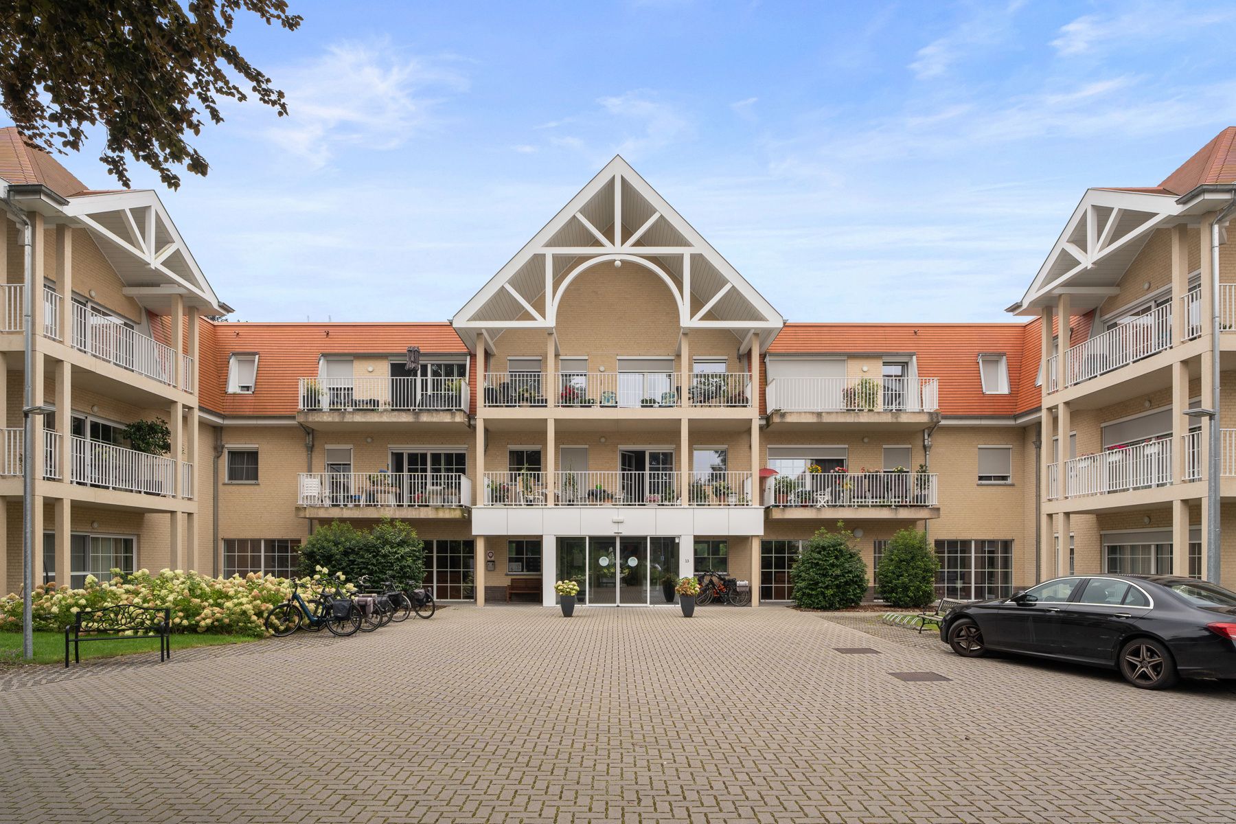 Luxueus en zorgeloos wonen in het hartje van Lokeren foto 1