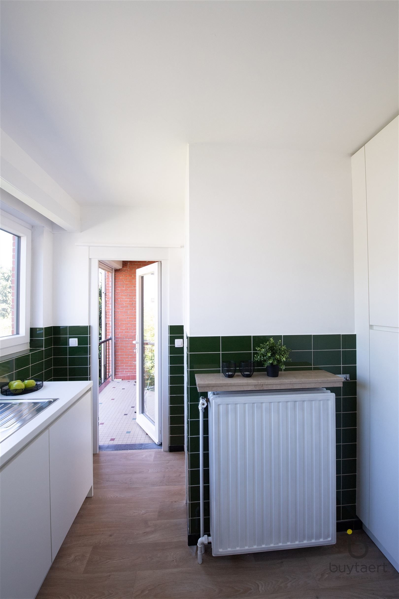 Instapklare éénsgezinswoning met drie slpks en tuin! foto 16
