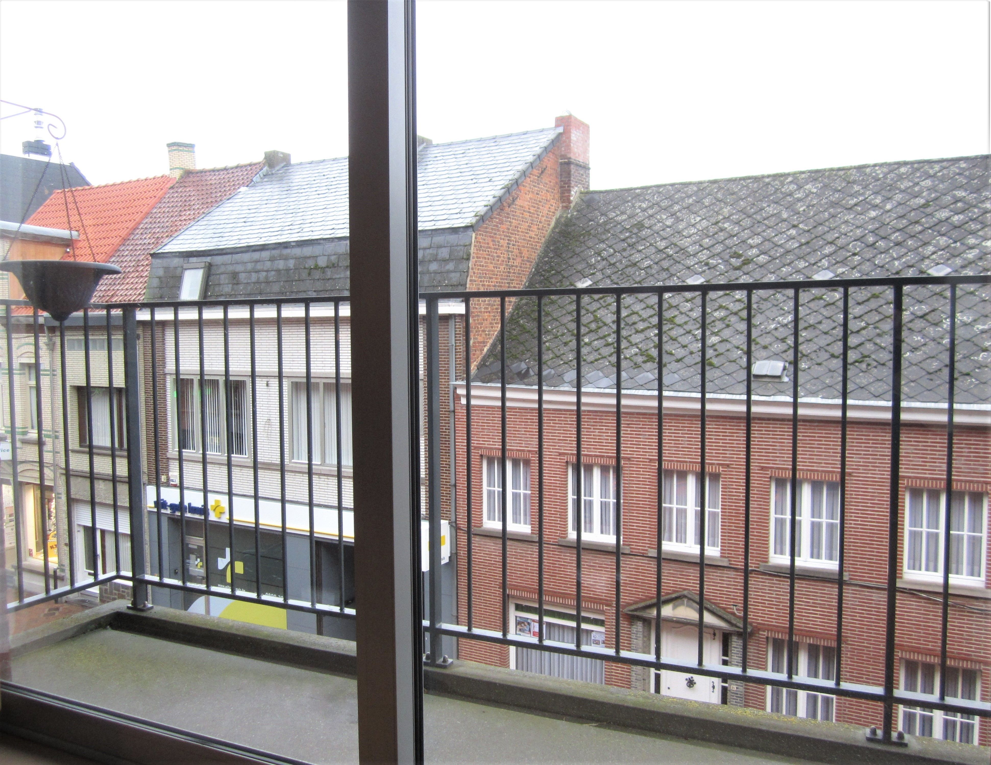 Prachtig appartement met lift, 85 m², voorzien van een zonnig zuidgericht terras en staanplaats! foto 3