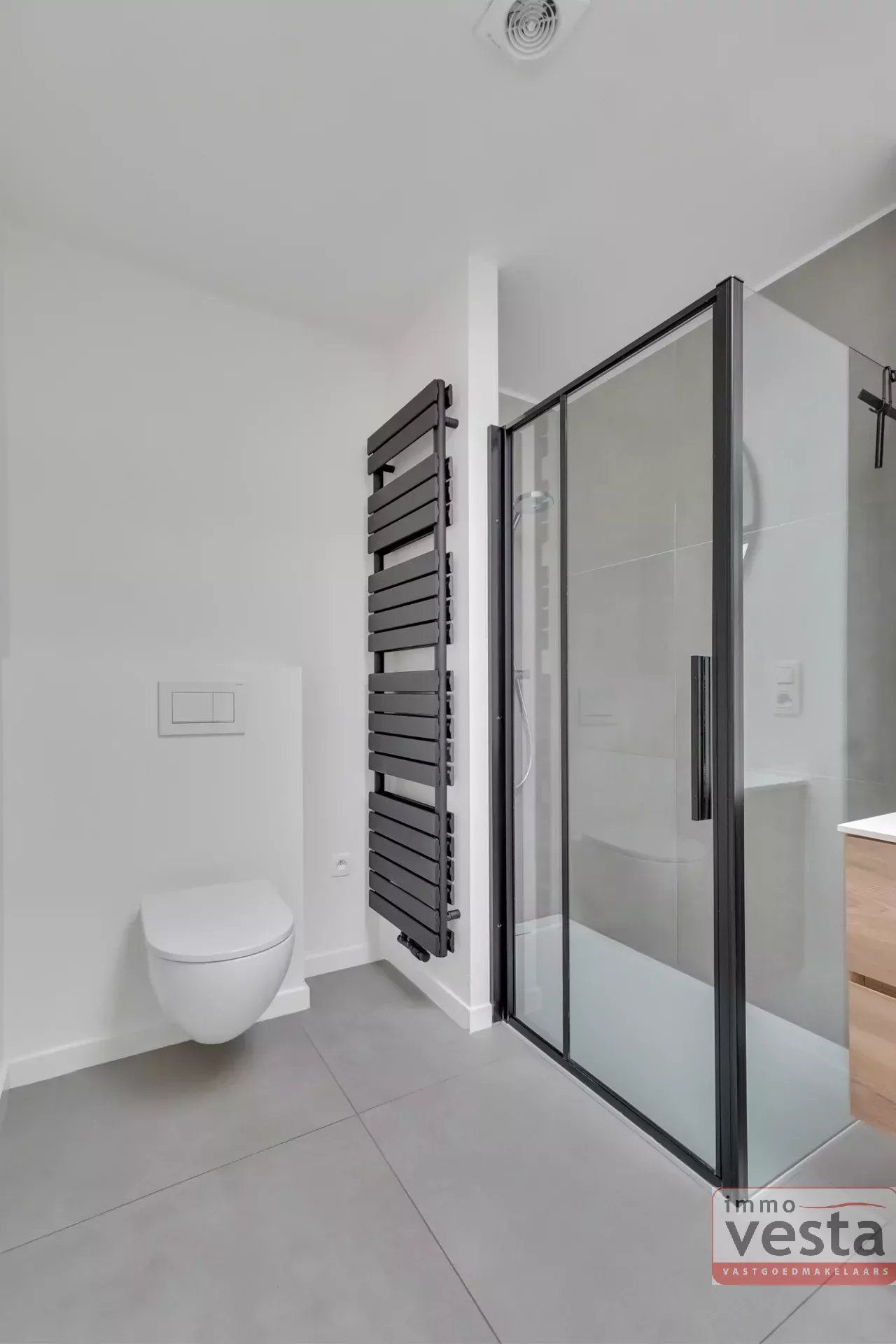 Gerenoveerde rijwoning nabij centrum foto 15